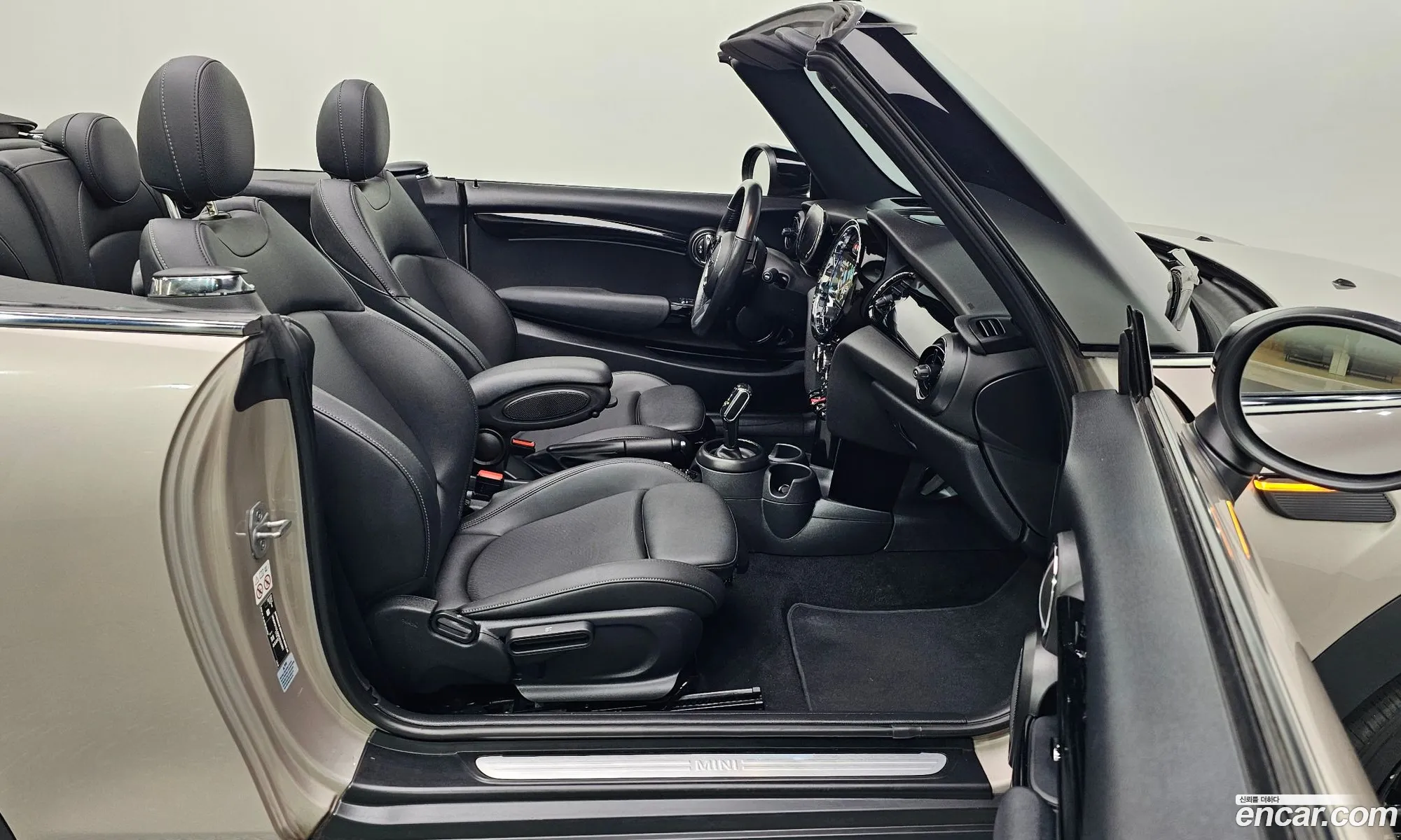 Mini Cooper Convertible 2024 WMW31DL00R3S22981 — 28