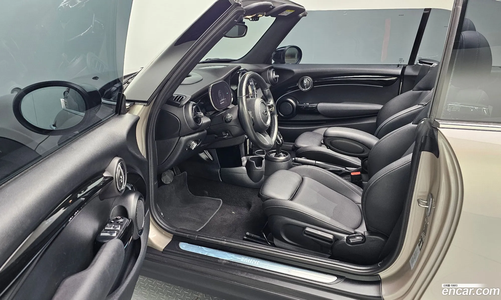 Mini Cooper Convertible 2024 WMW31DL00R3S22981 — 9
