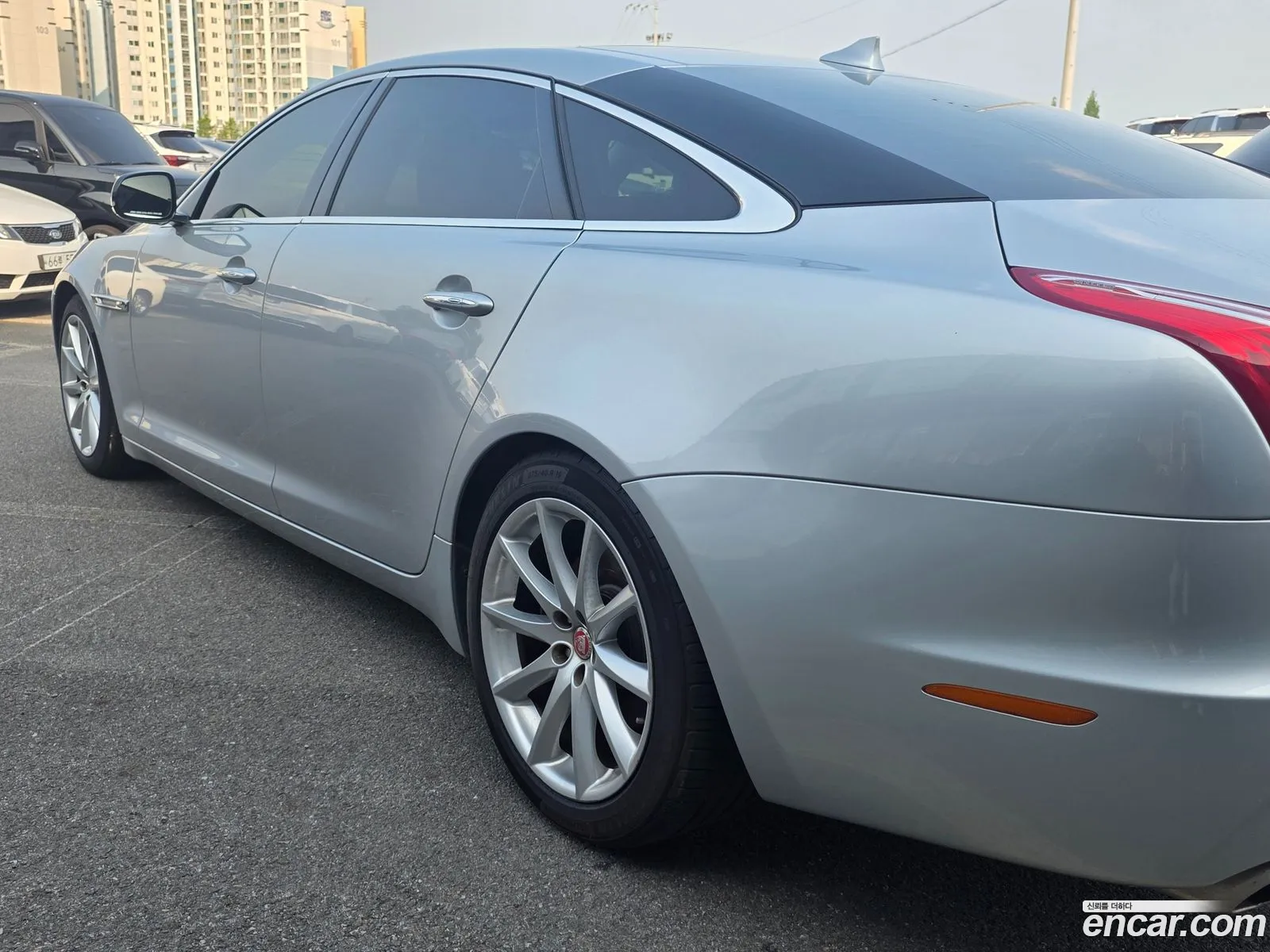 Jaguar XJ 2014 — 15