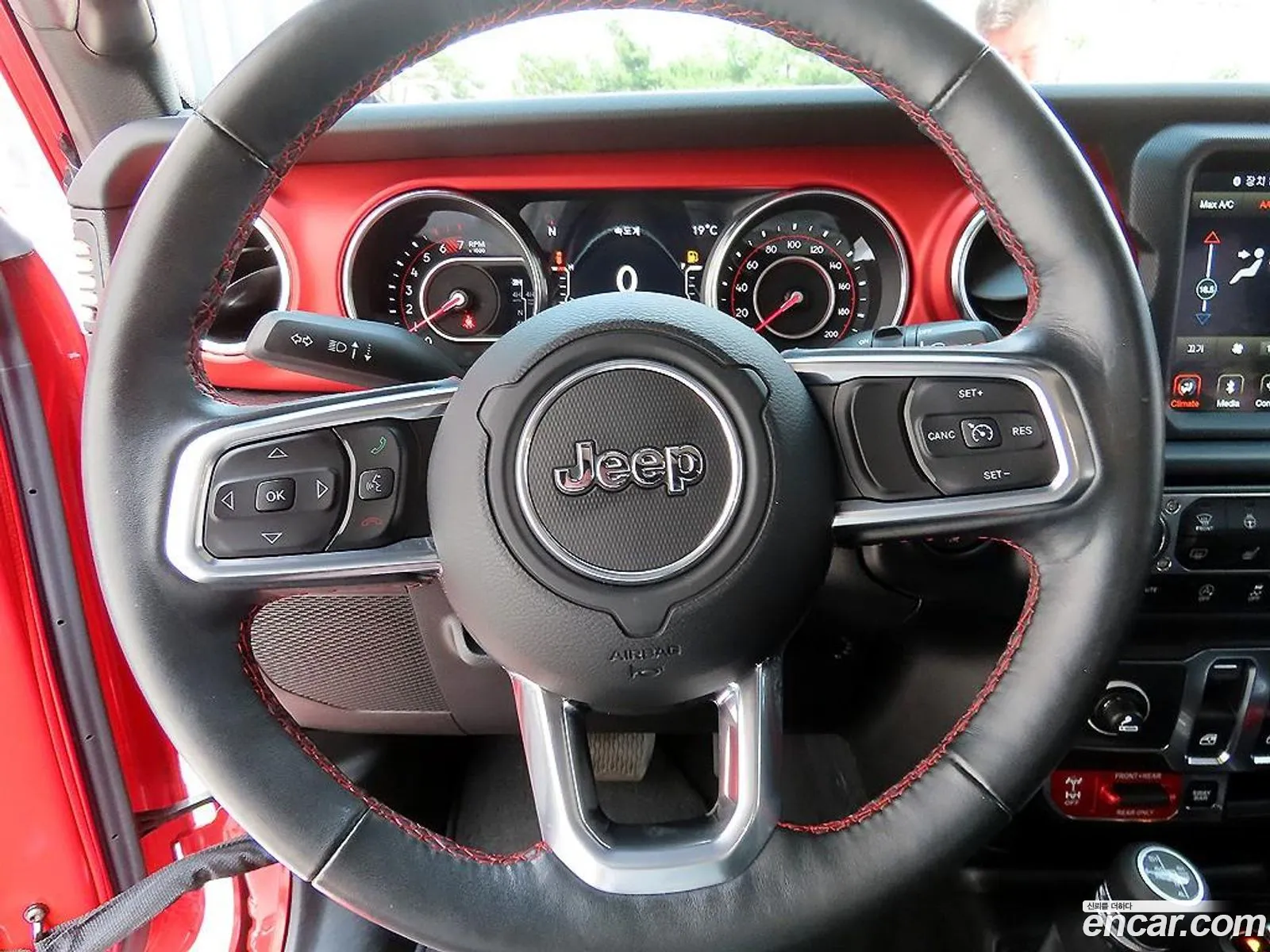 Jeep Wrangler 2020 — 12
