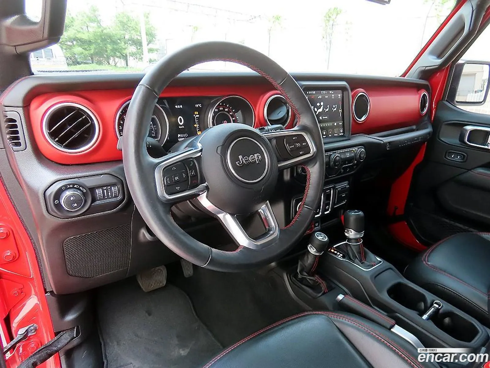 Jeep Wrangler 2020 — 14