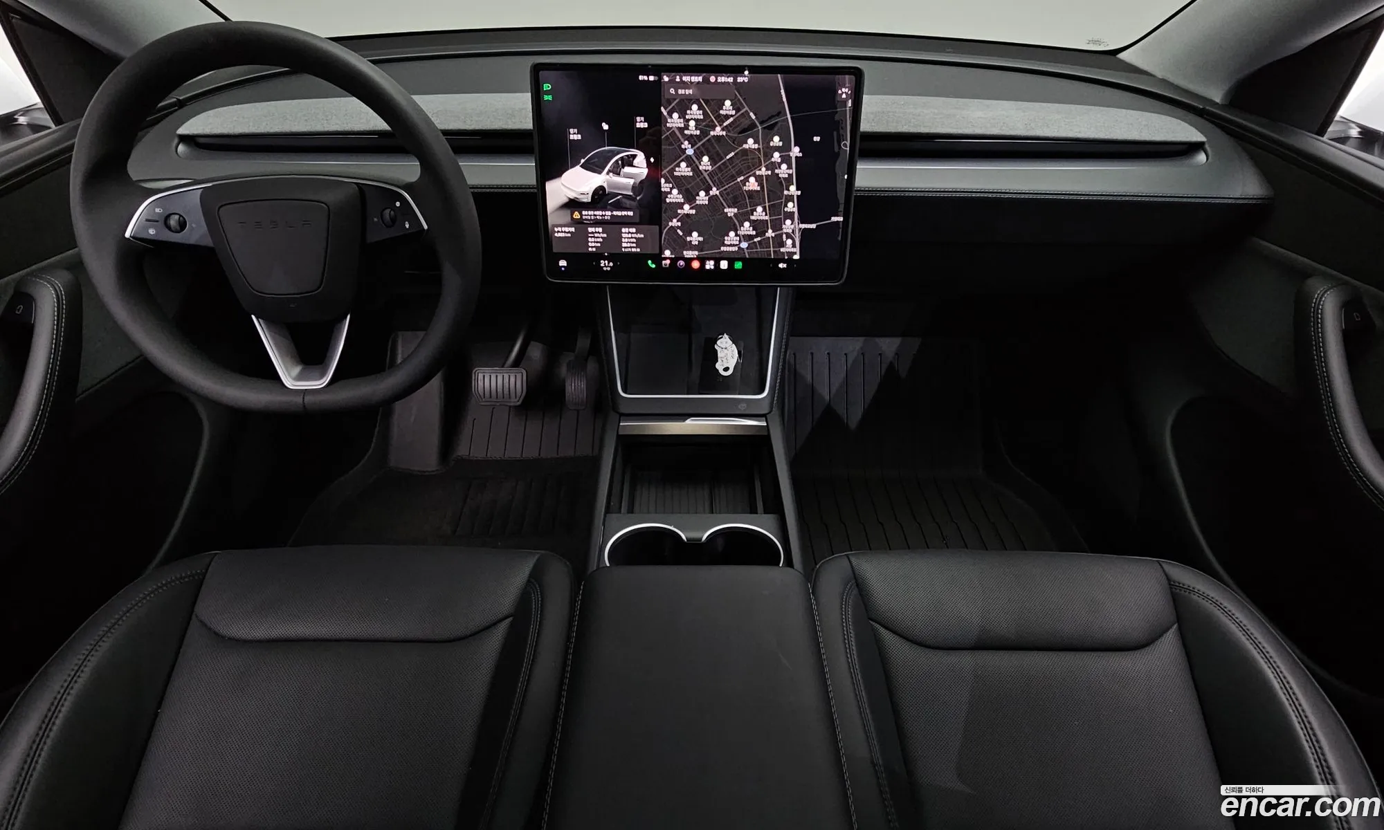 Tesla Model Y 2025 LRWYGCFJXSC053450 — 16