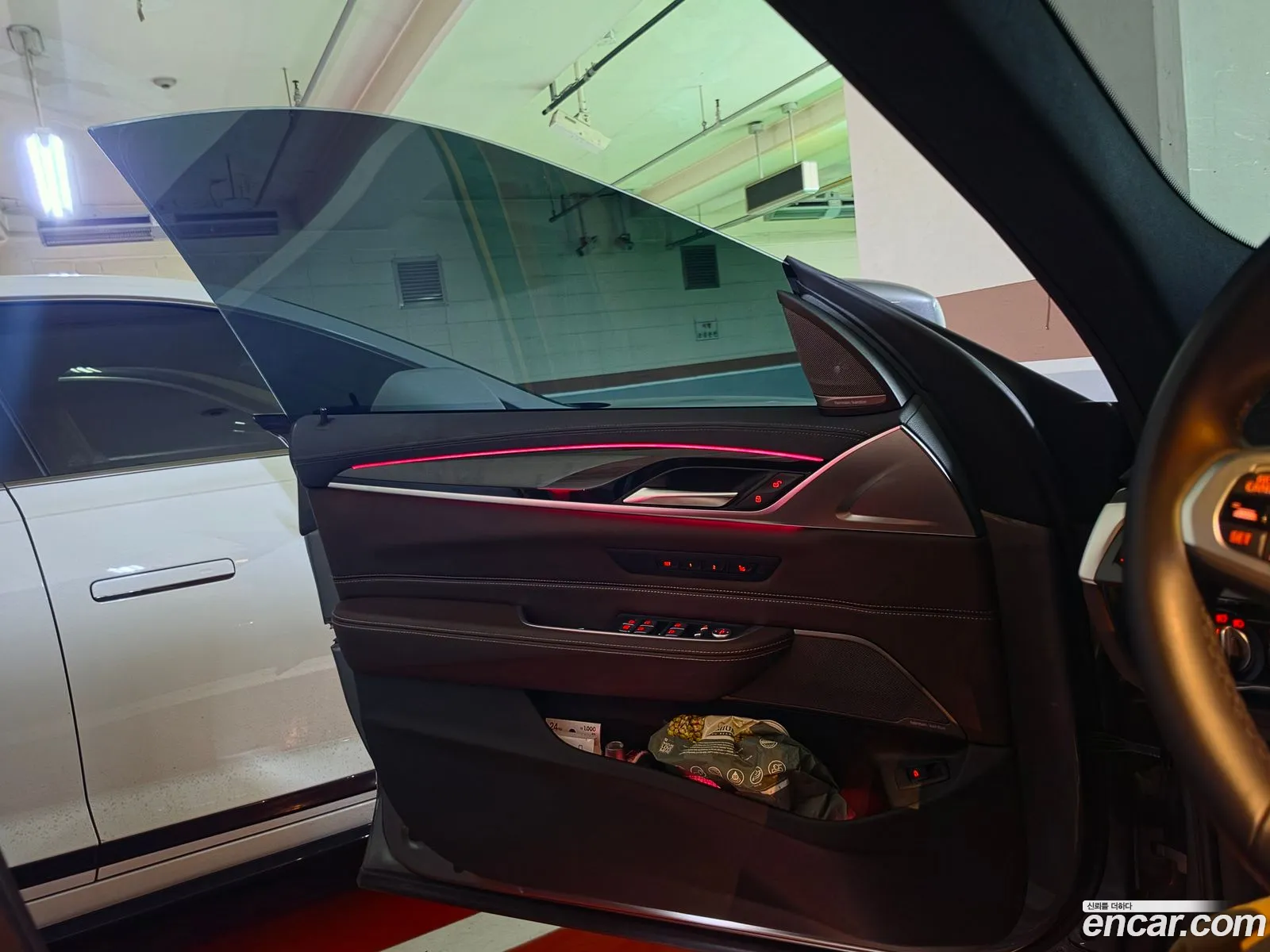 BMW 6 Series GT 2024 — 6
