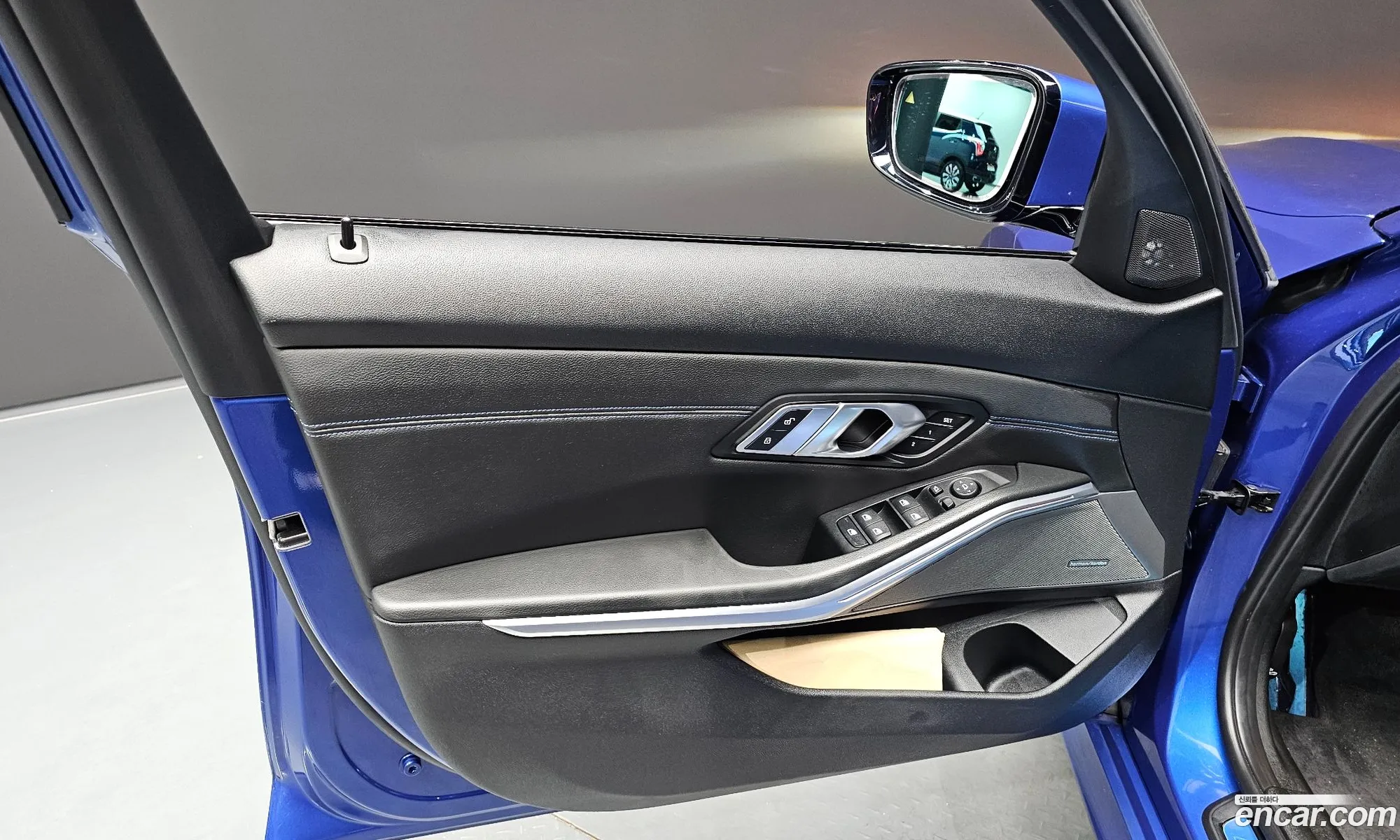 BMW 3 Series 2019 WBA5R9105KAE99308 — 10