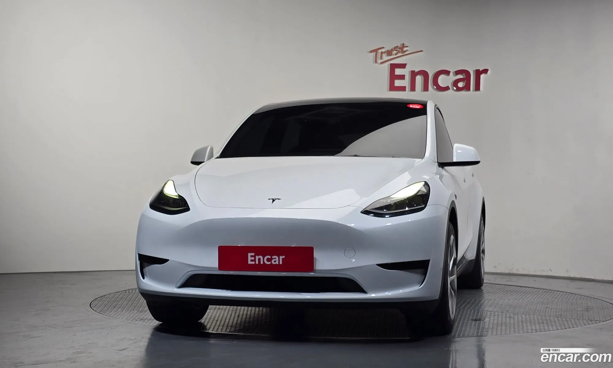 Tesla Model Y 2024 — 9