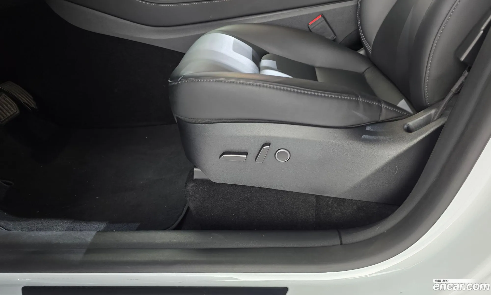 Tesla Model Y 2024 — 41