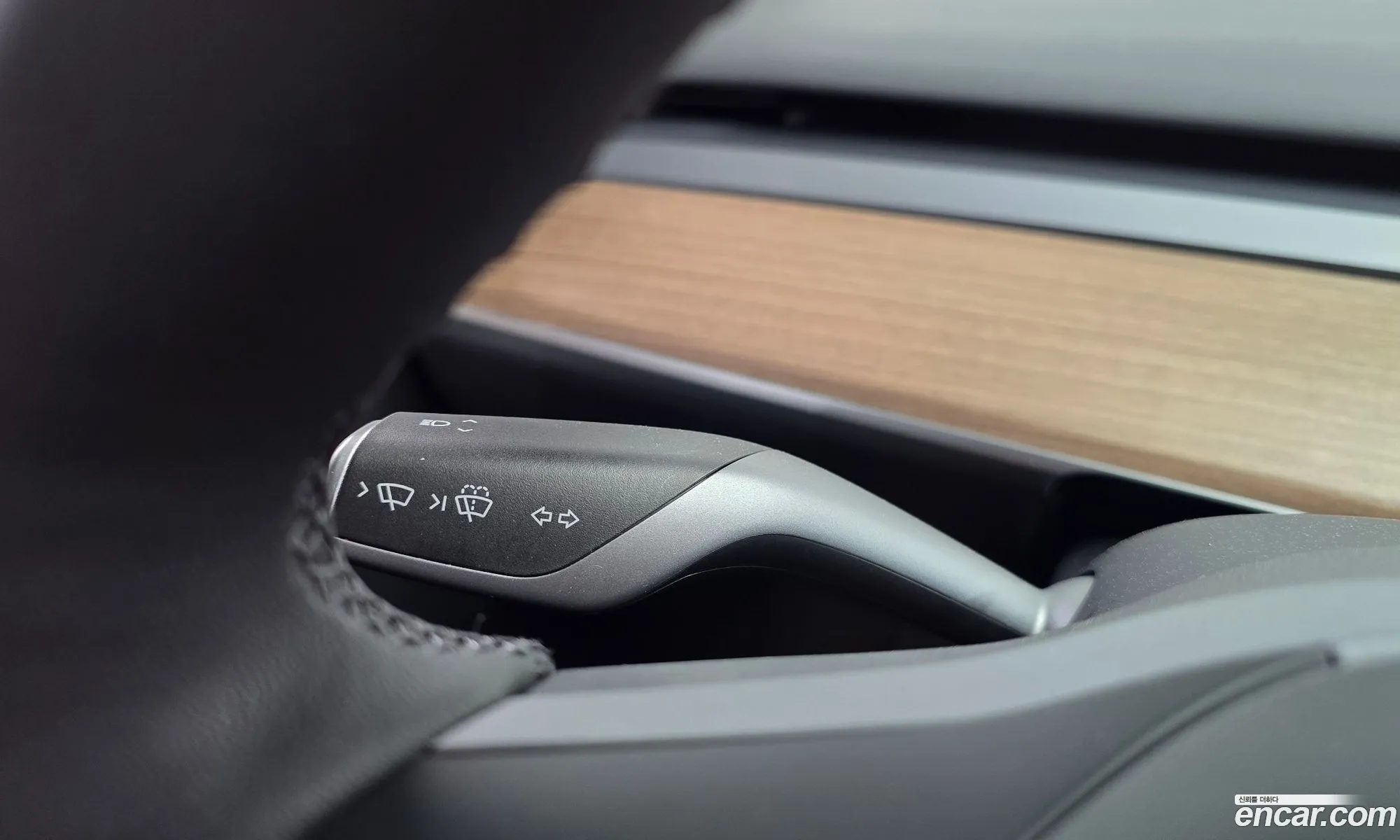 Tesla Model Y 2024 — 42