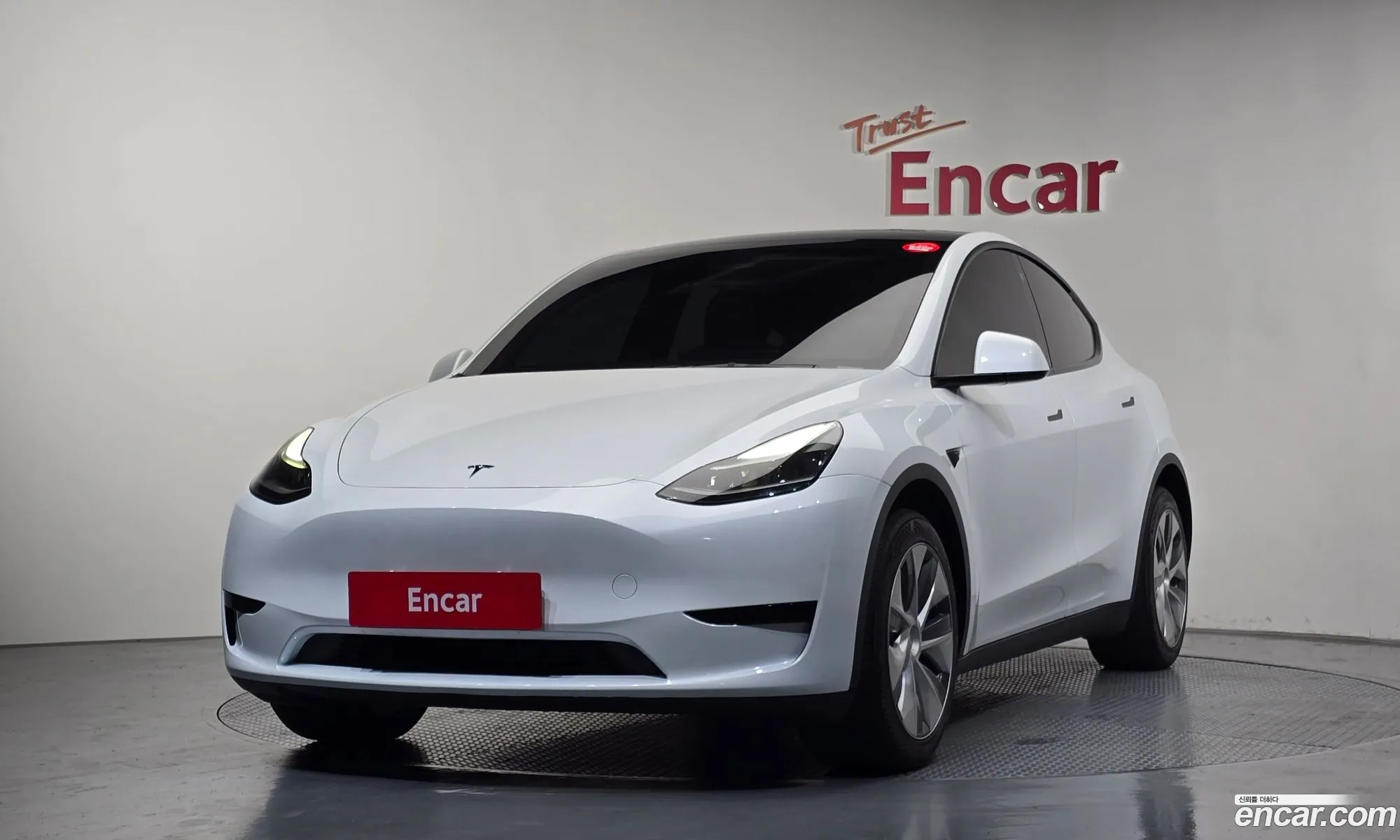 Tesla Model Y 2024 — 46