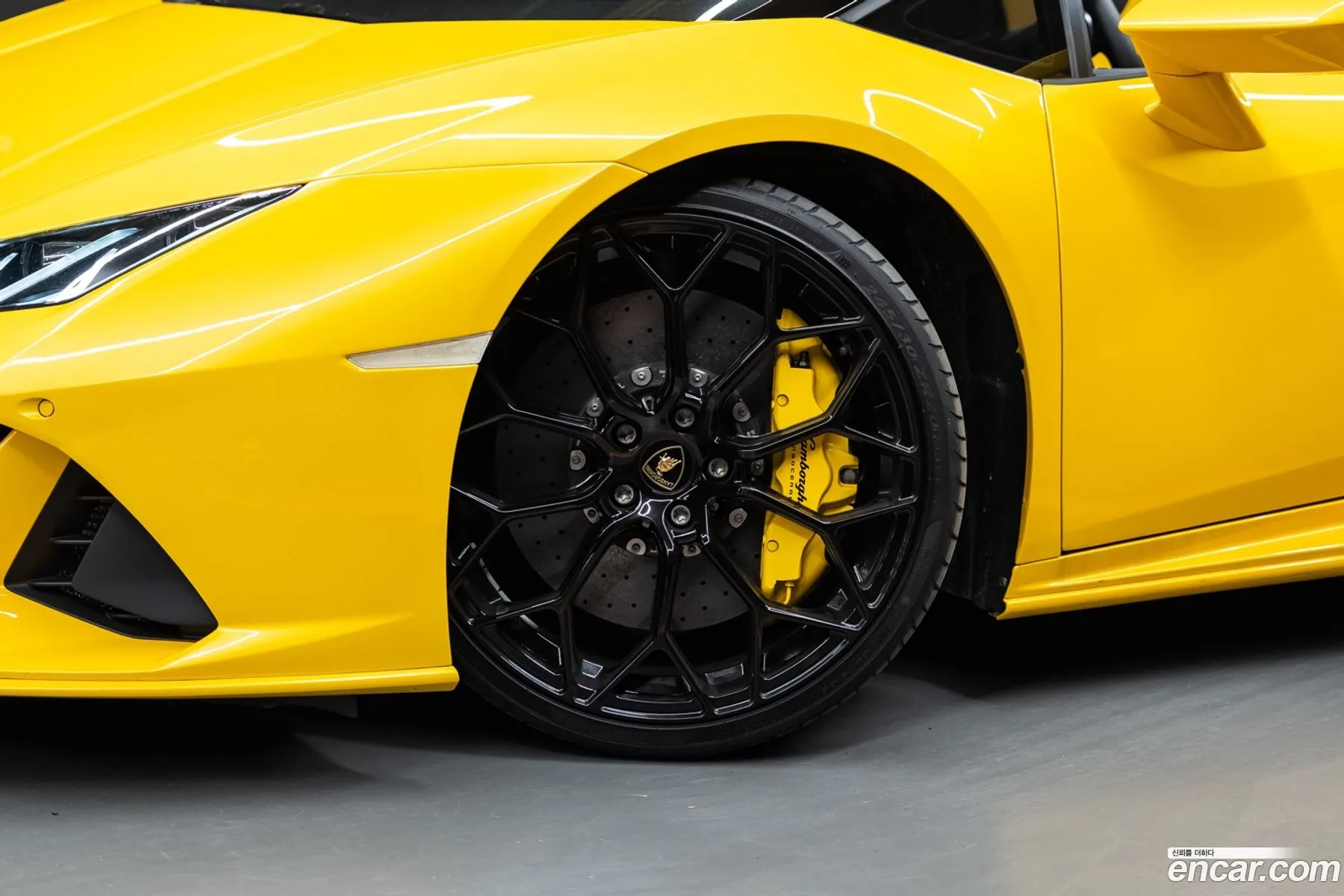 Lamborghini Huracan 2023 — 6