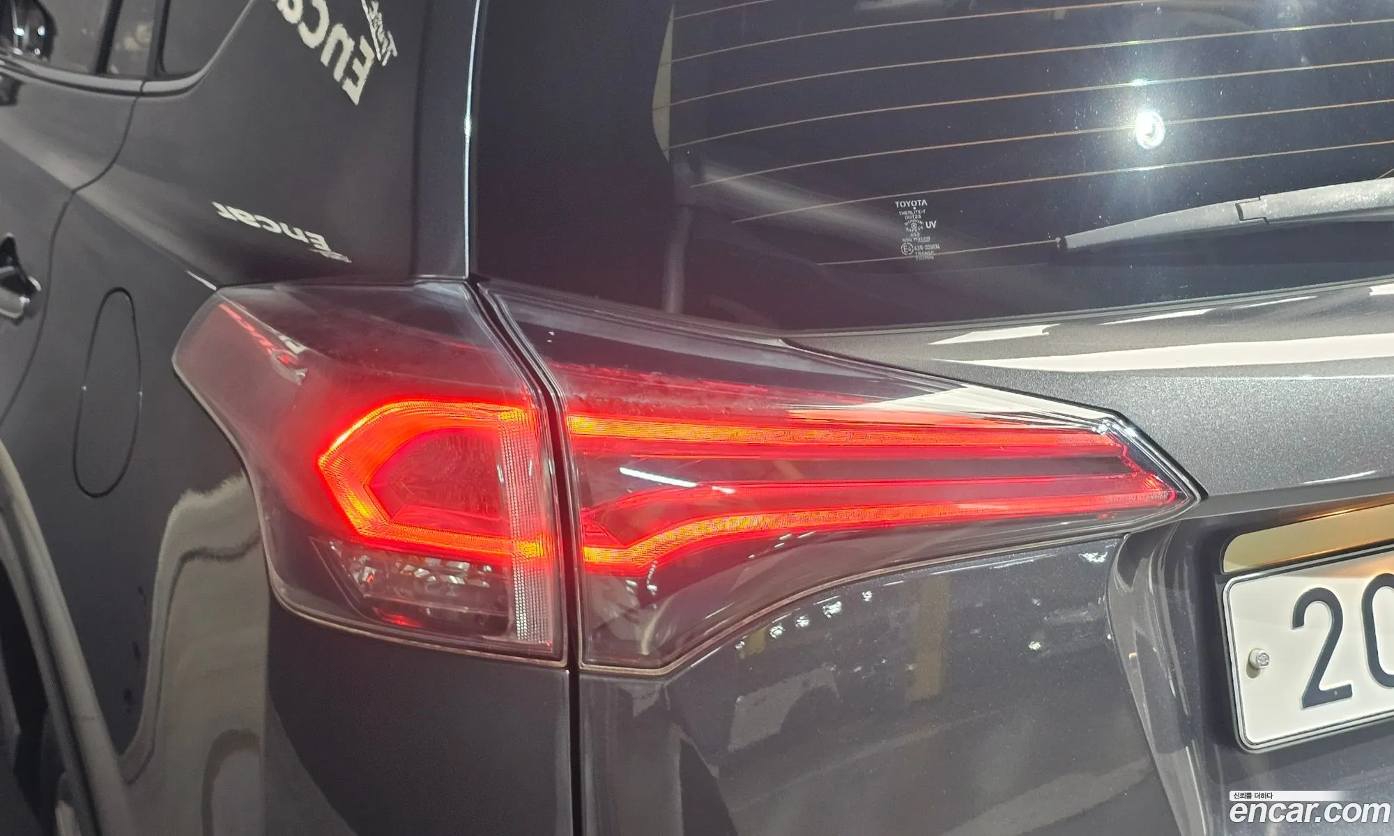 Toyota RAV4 2018 — 12