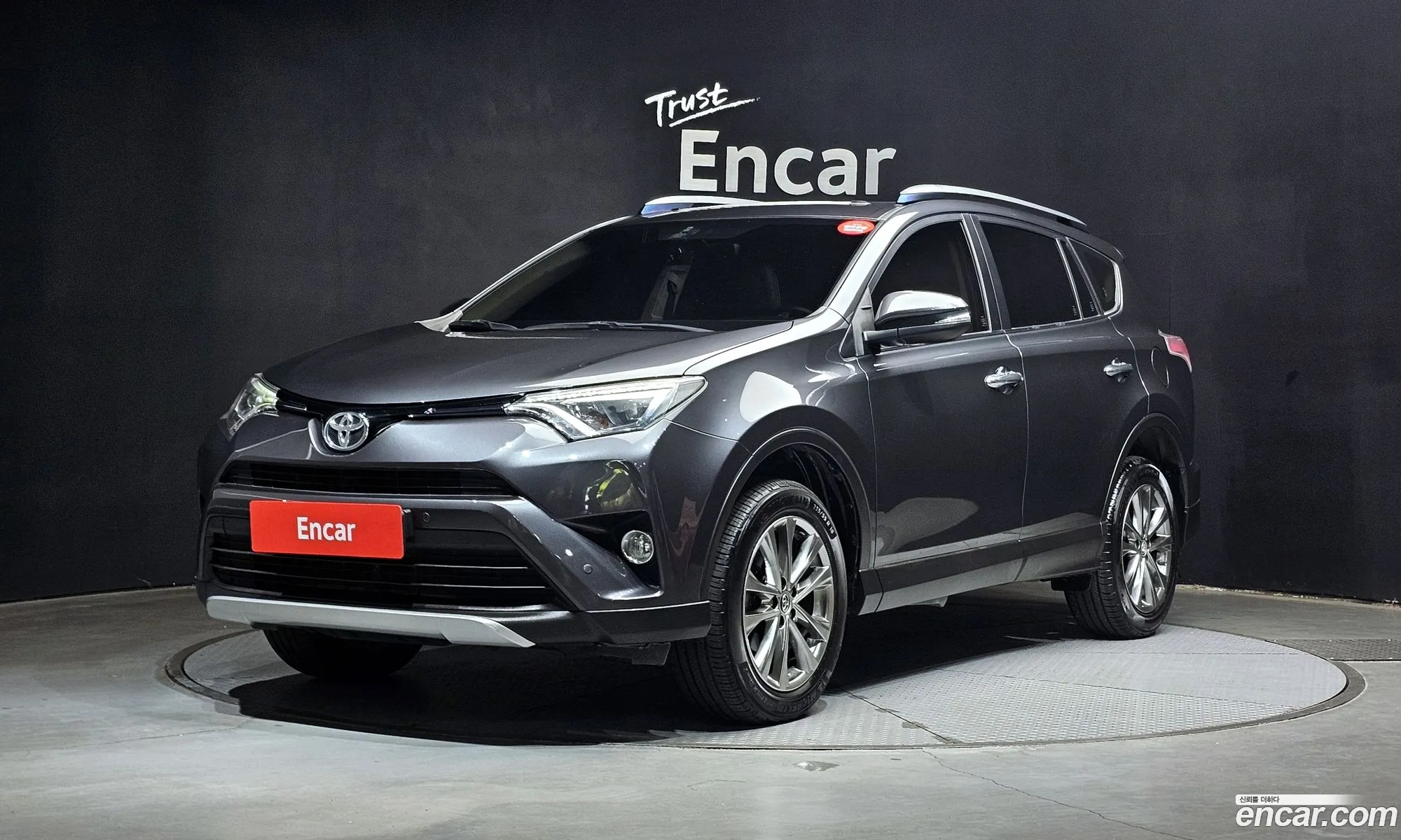 Toyota RAV4 2018 — 2