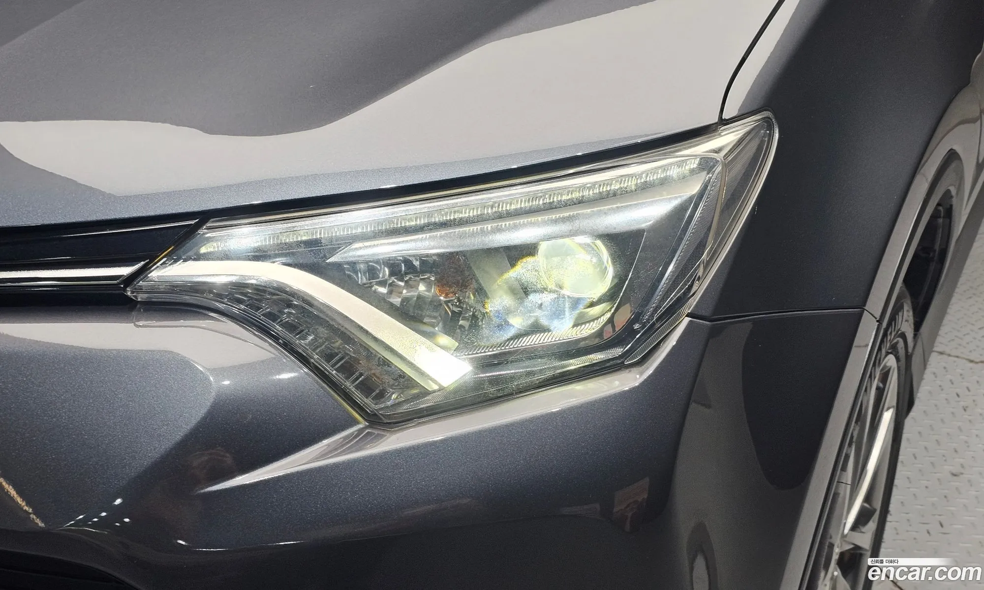 Toyota RAV4 2018 — 8