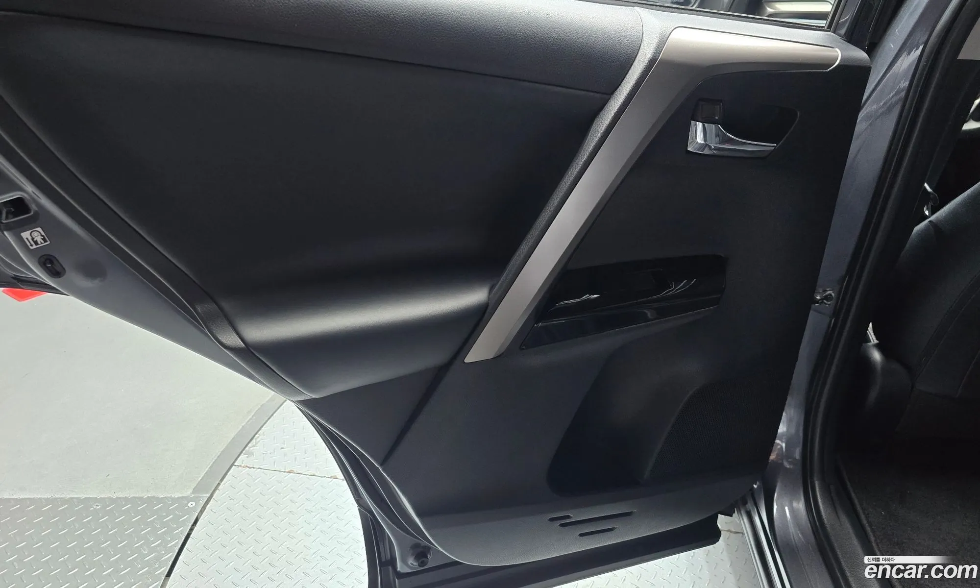 Toyota RAV4 2018 — 20