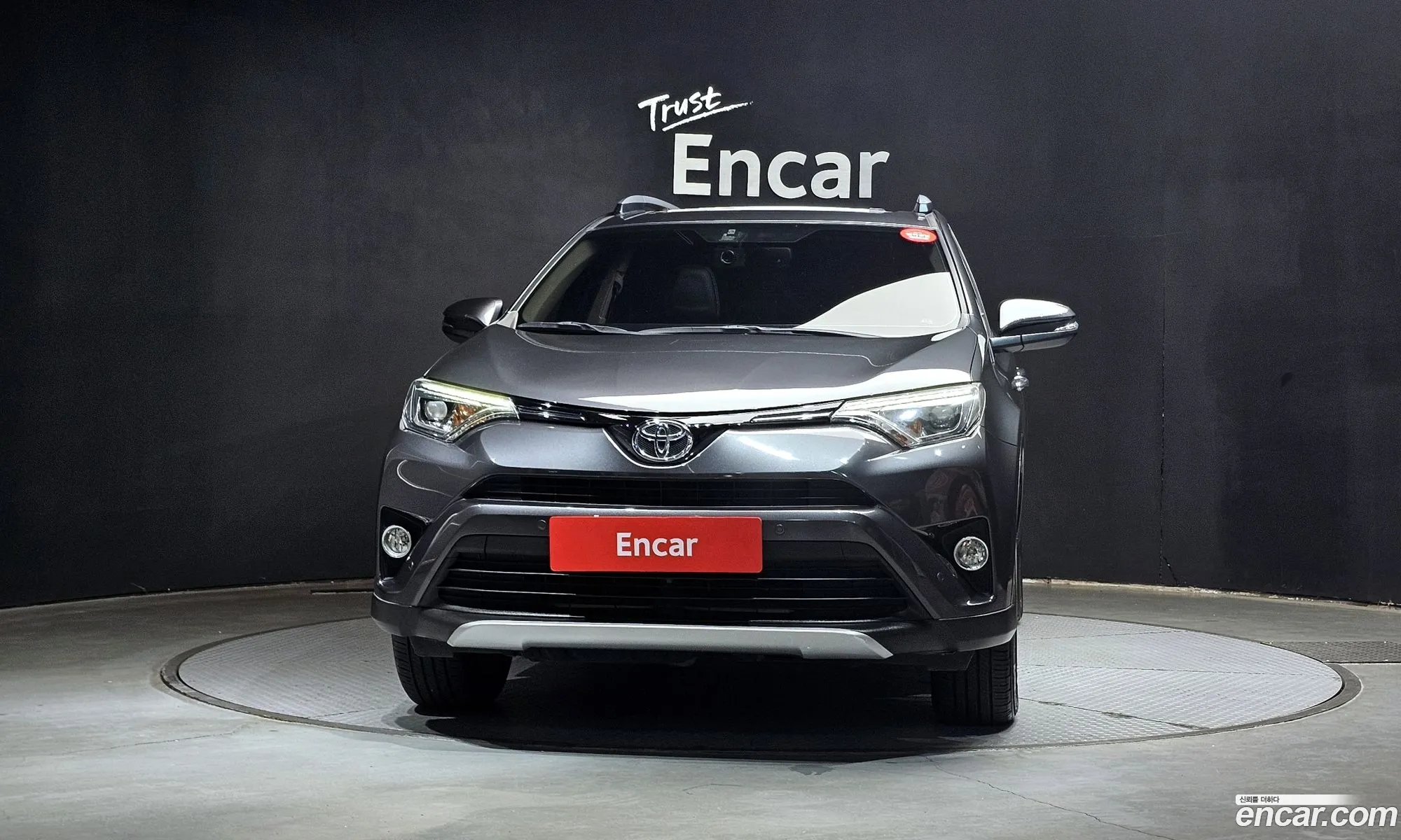 Toyota RAV4 2018 — 27