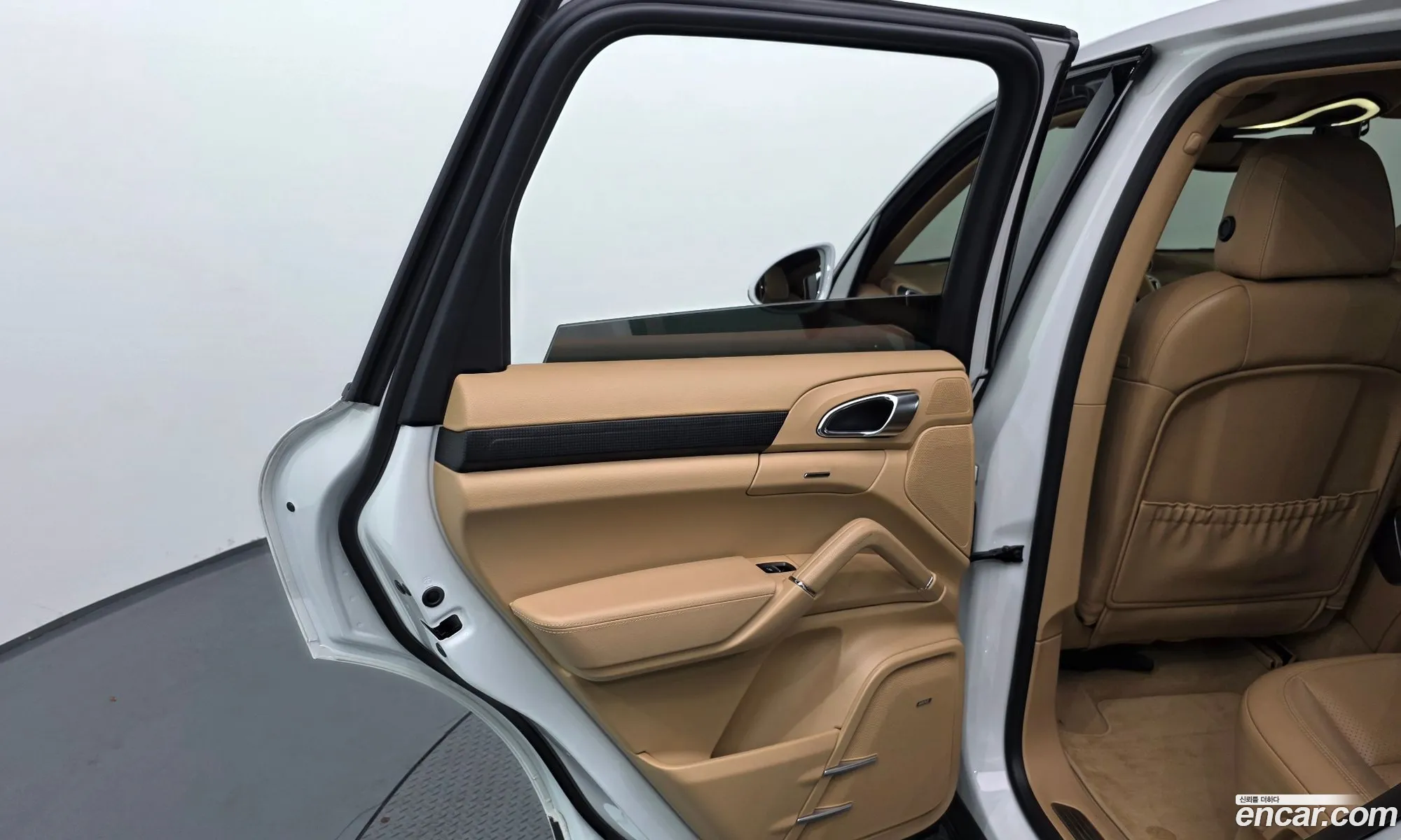 Porsche Cayenne 2017 WP1AF2924HKA31172 — 21