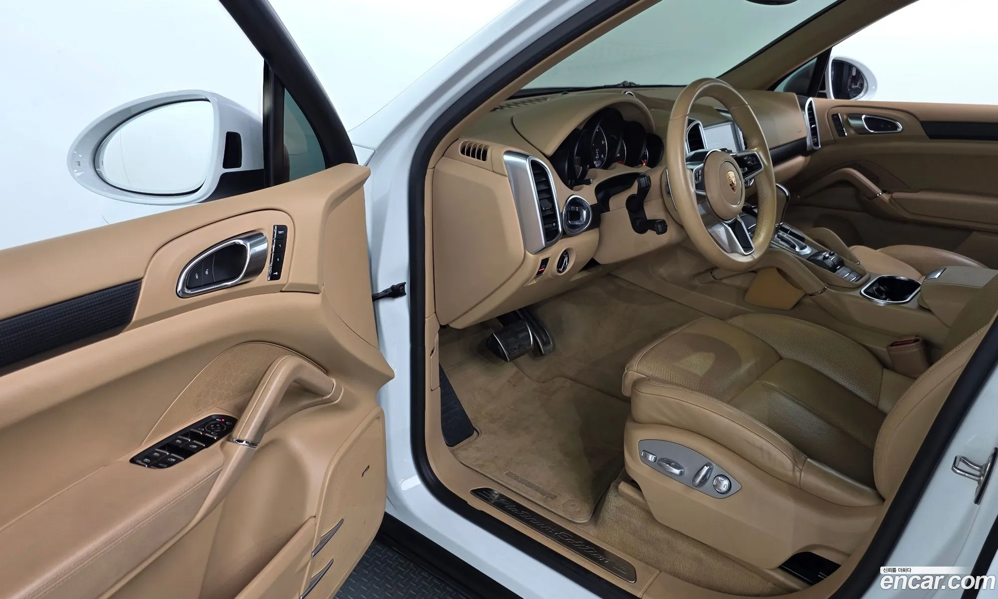Porsche Cayenne 2017 WP1AF2924HKA31172 — 14