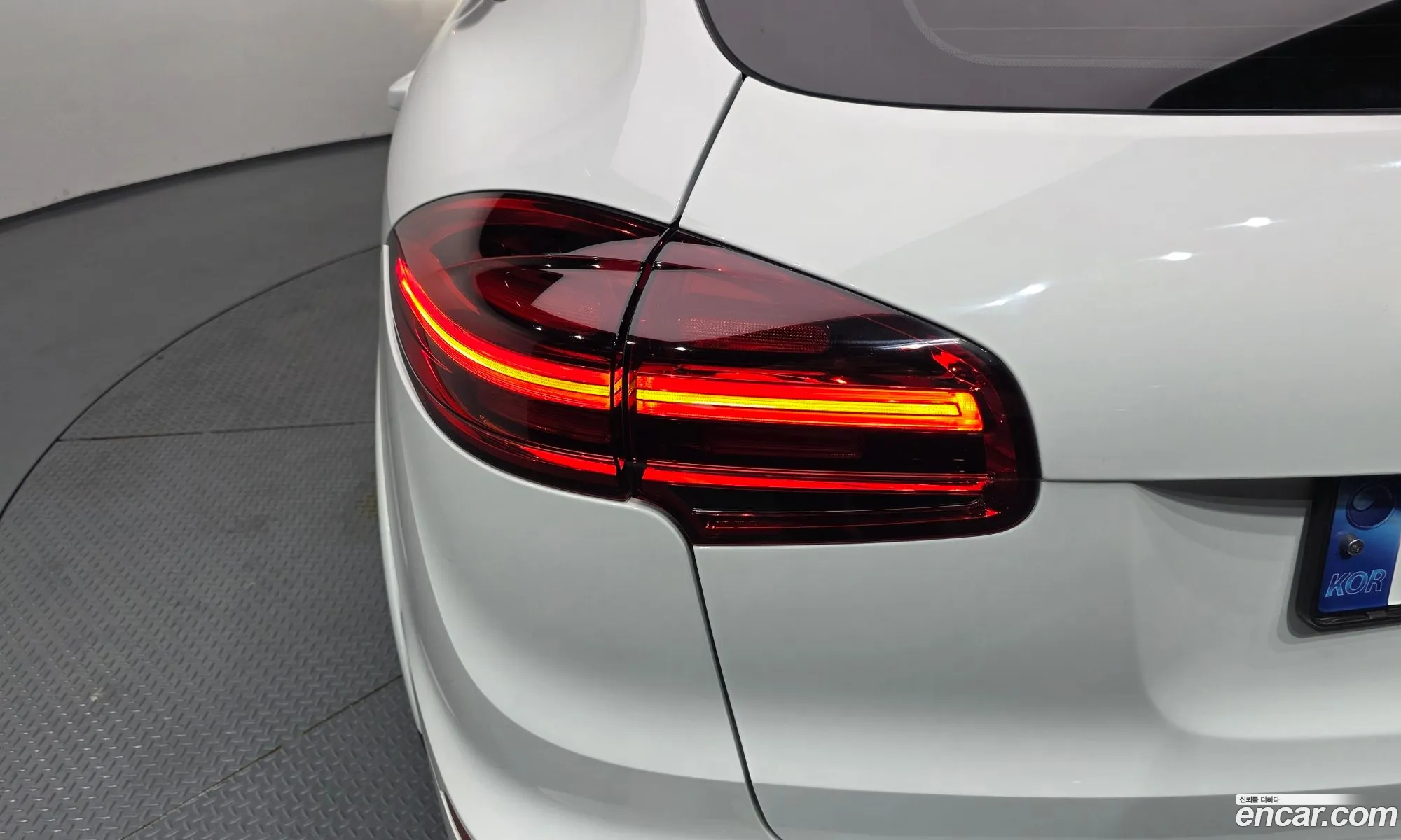 Porsche Cayenne 2017 WP1AF2924HKA31172 — 4