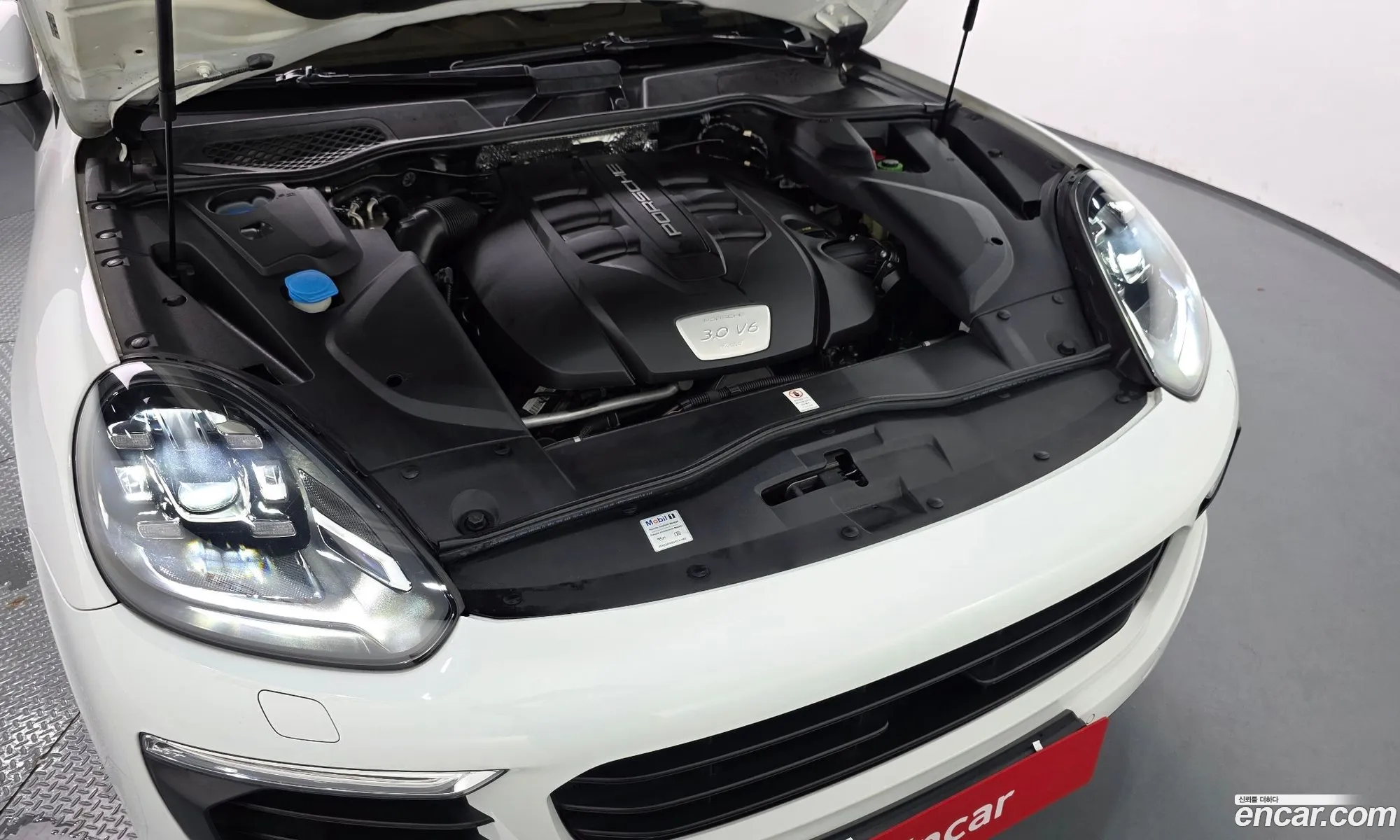 Porsche Cayenne 2017 WP1AF2924HKA31172 — 28
