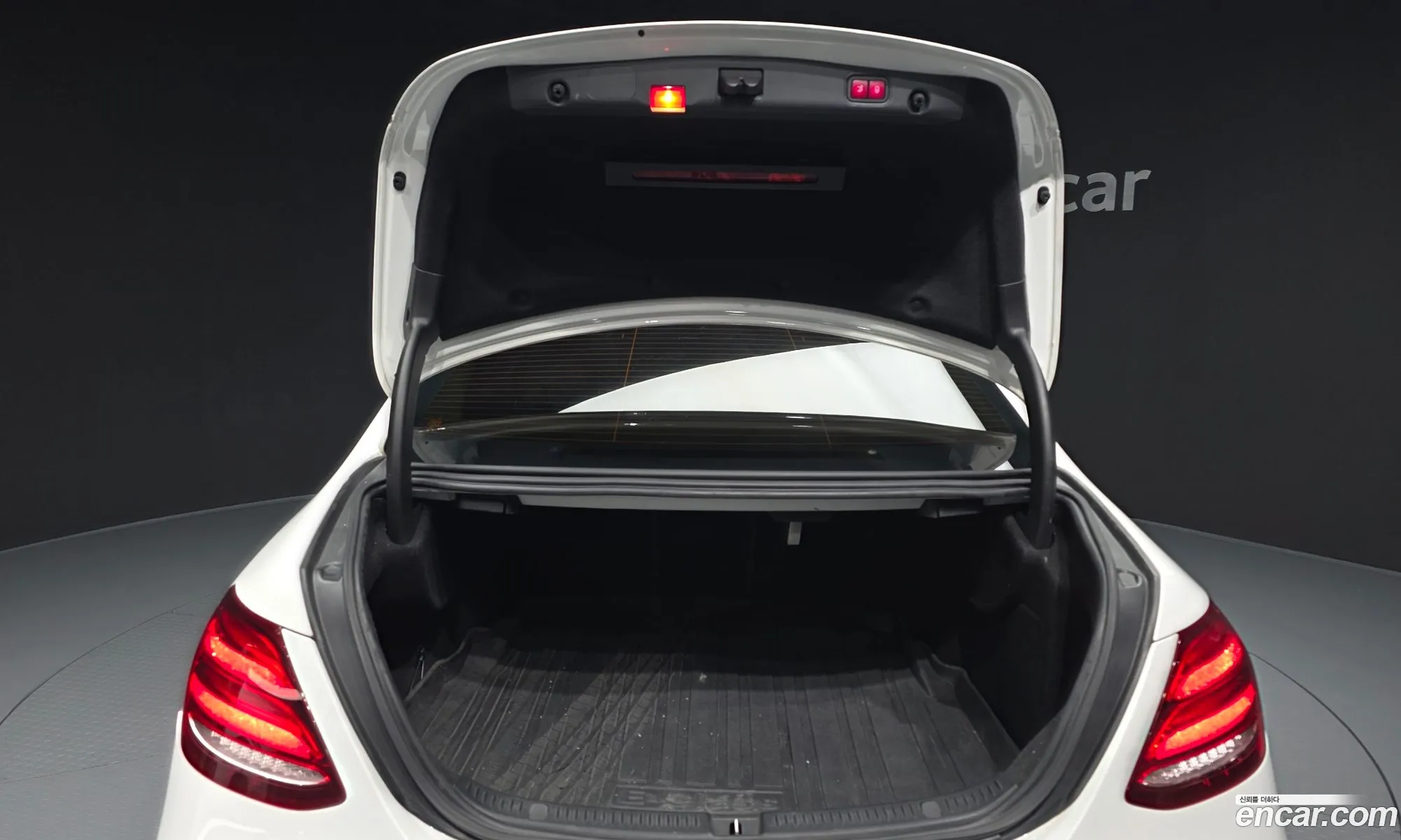 Mercedes-Benz E-Class W213 2016 WDDZF4JB3HA045491 — 12