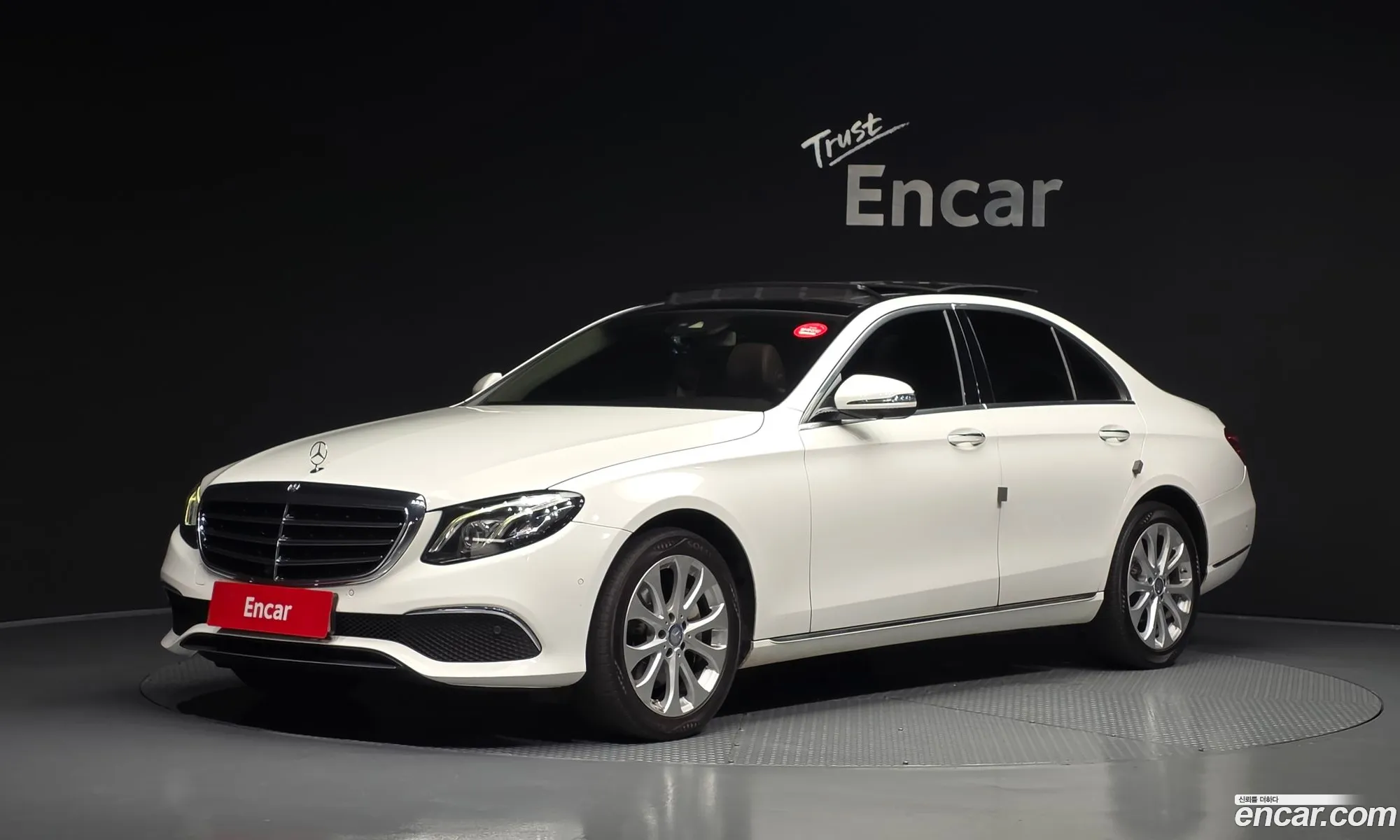 Mercedes-Benz E-Class W213 2016 WDDZF4JB3HA045491 — 2