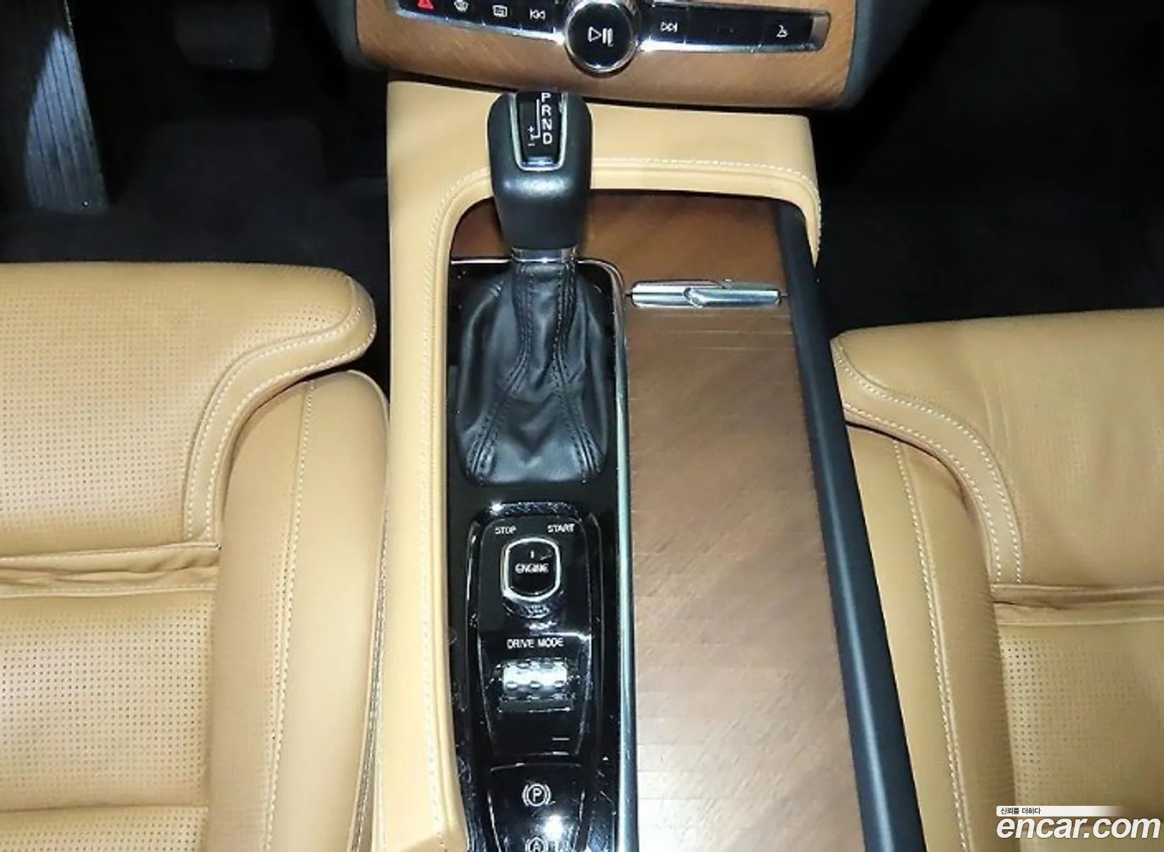 Volvo XC90 2016 — 3