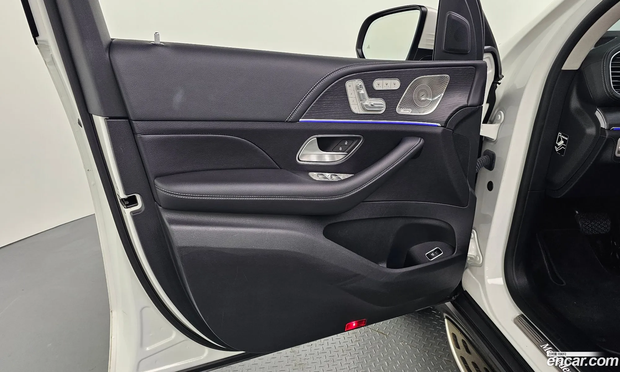 Mercedes-Benz GLE-Class W167 2023 — 27