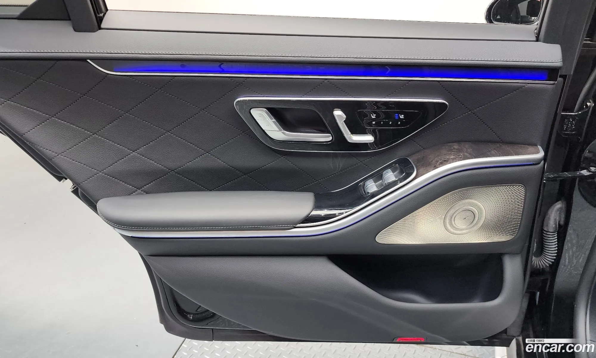 Mercedes-Benz S-Class W223 2021 — 35