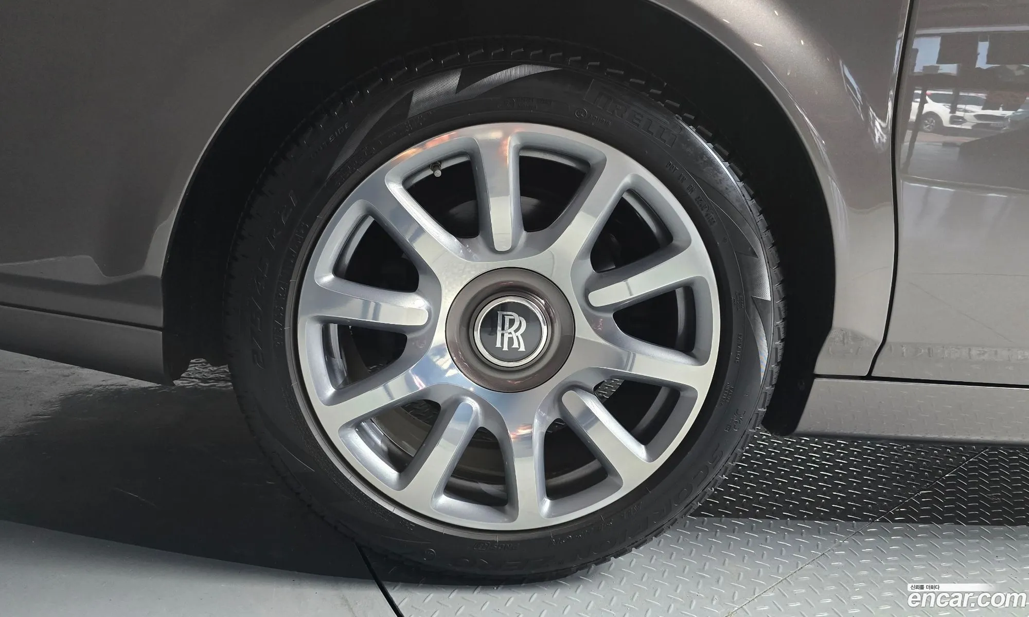 Rolls-Royce Phantom 2014 SCA681S00FUX72559 — 11