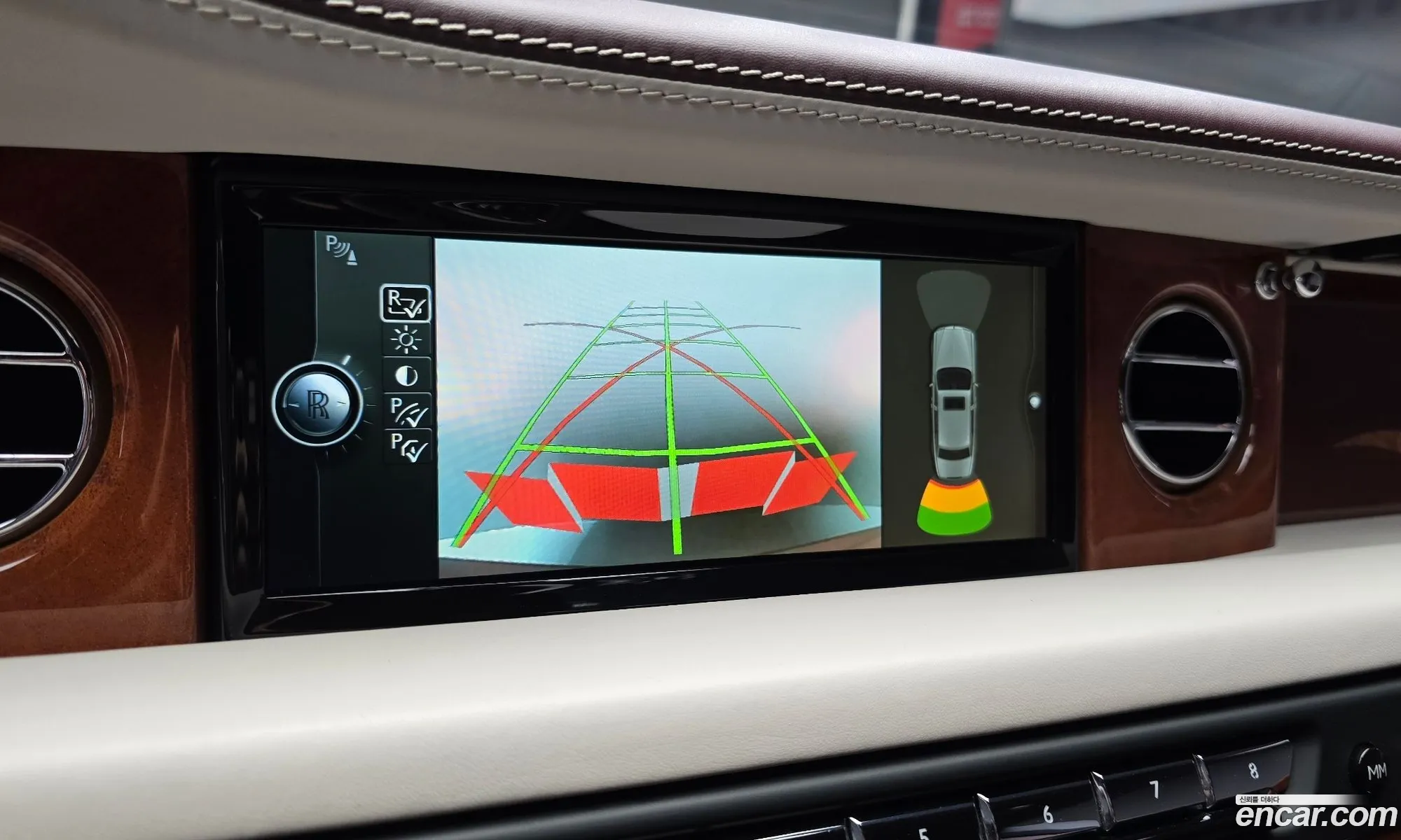 Rolls-Royce Phantom 2014 SCA681S00FUX72559 — 2