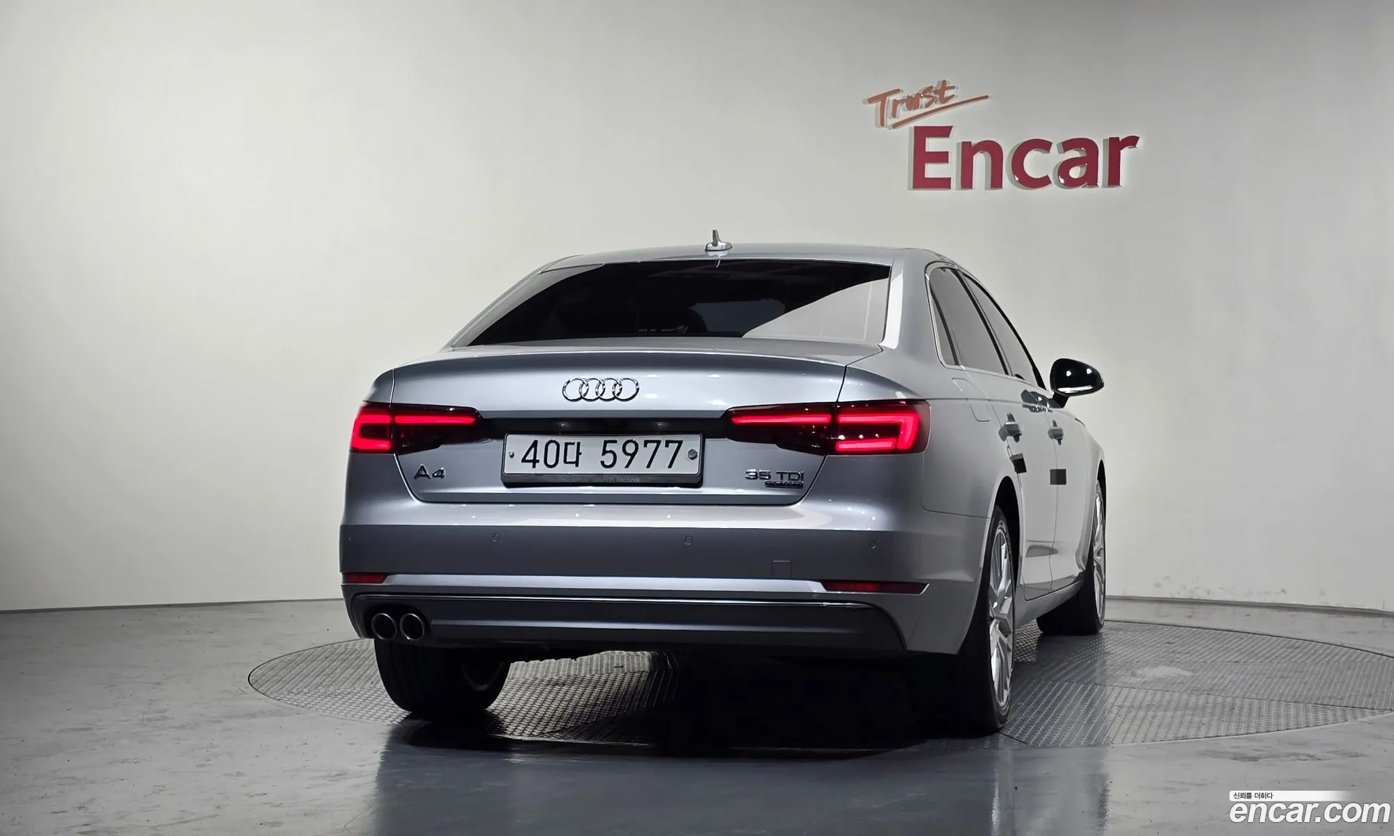 Audi A4 2018 WAUZZZF44JA170589 — 14