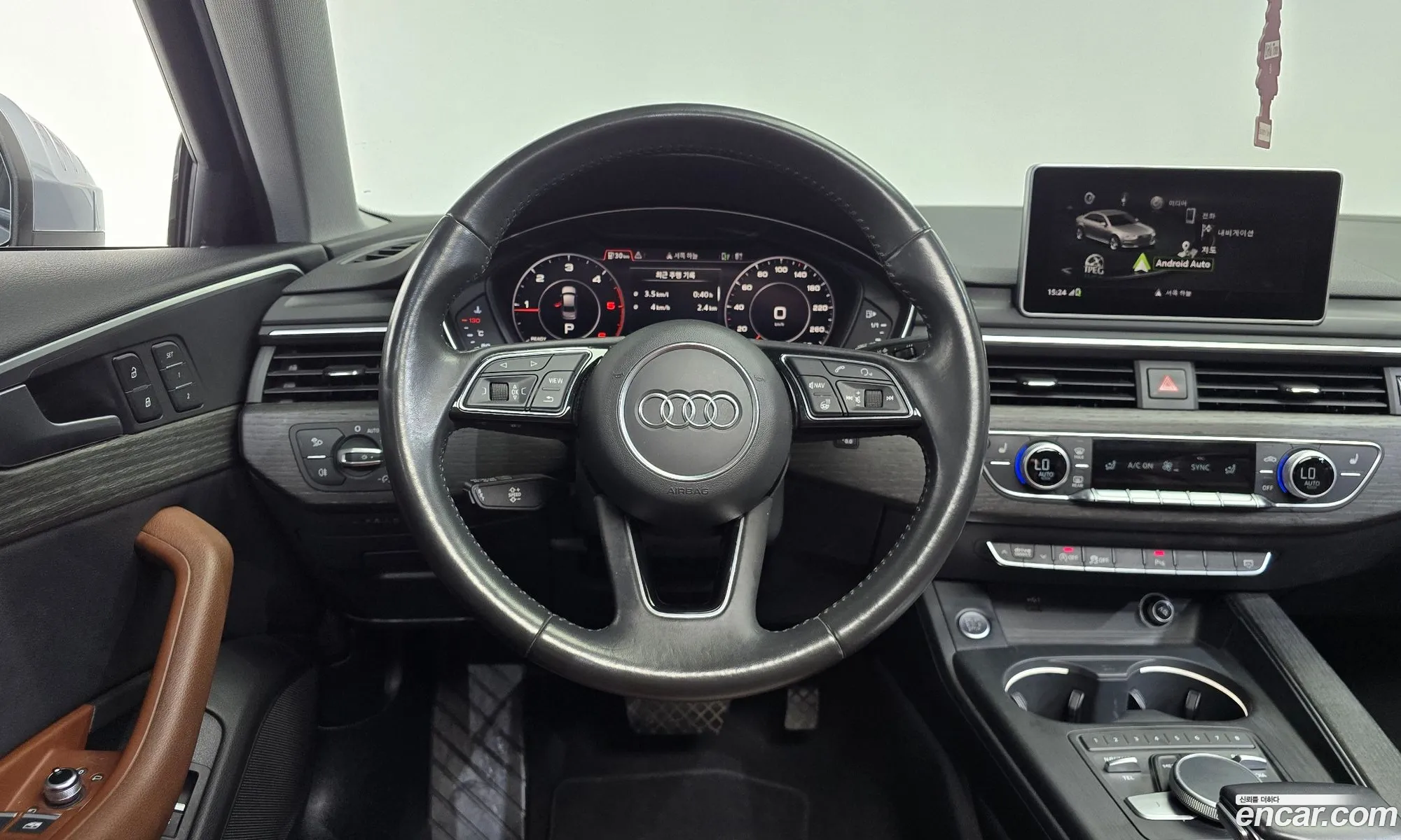 Audi A4 2018 WAUZZZF44JA170589 — 3