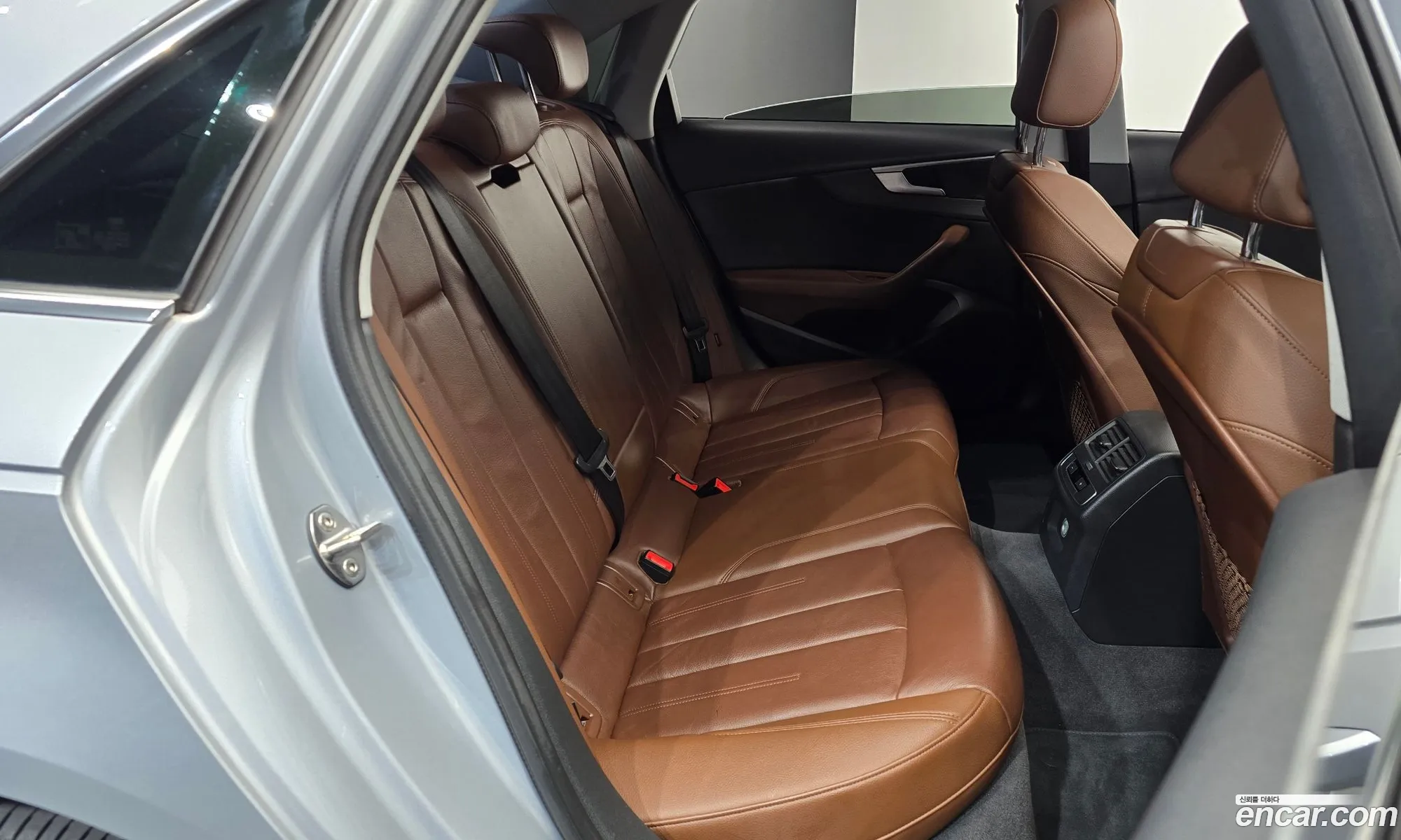 Audi A4 2018 WAUZZZF44JA170589 — 11