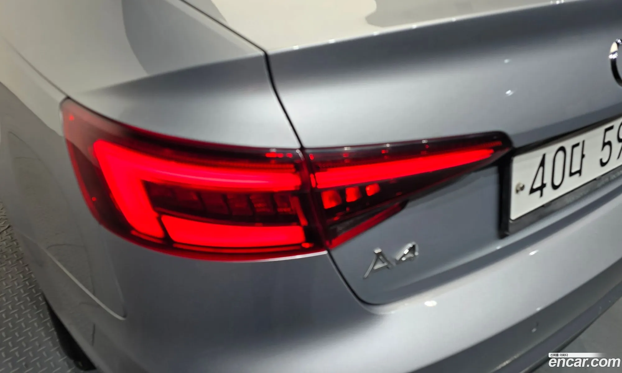 Audi A4 2018 WAUZZZF44JA170589 — 32