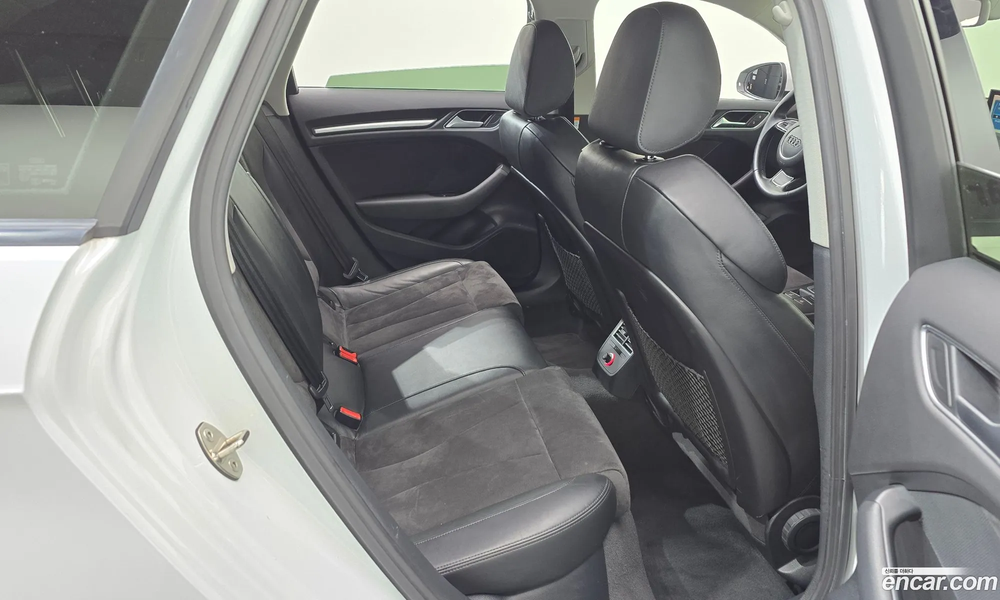 Audi A3 2015 WAUZZZ8V2GA011617 — 2