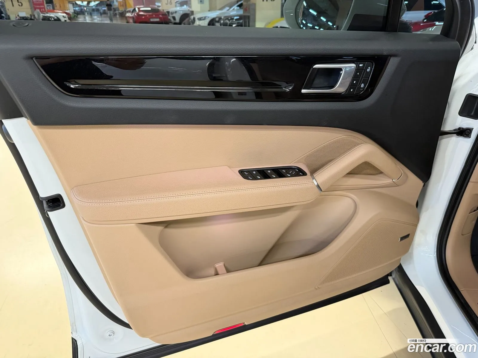Porsche Cayenne 2023 — 20
