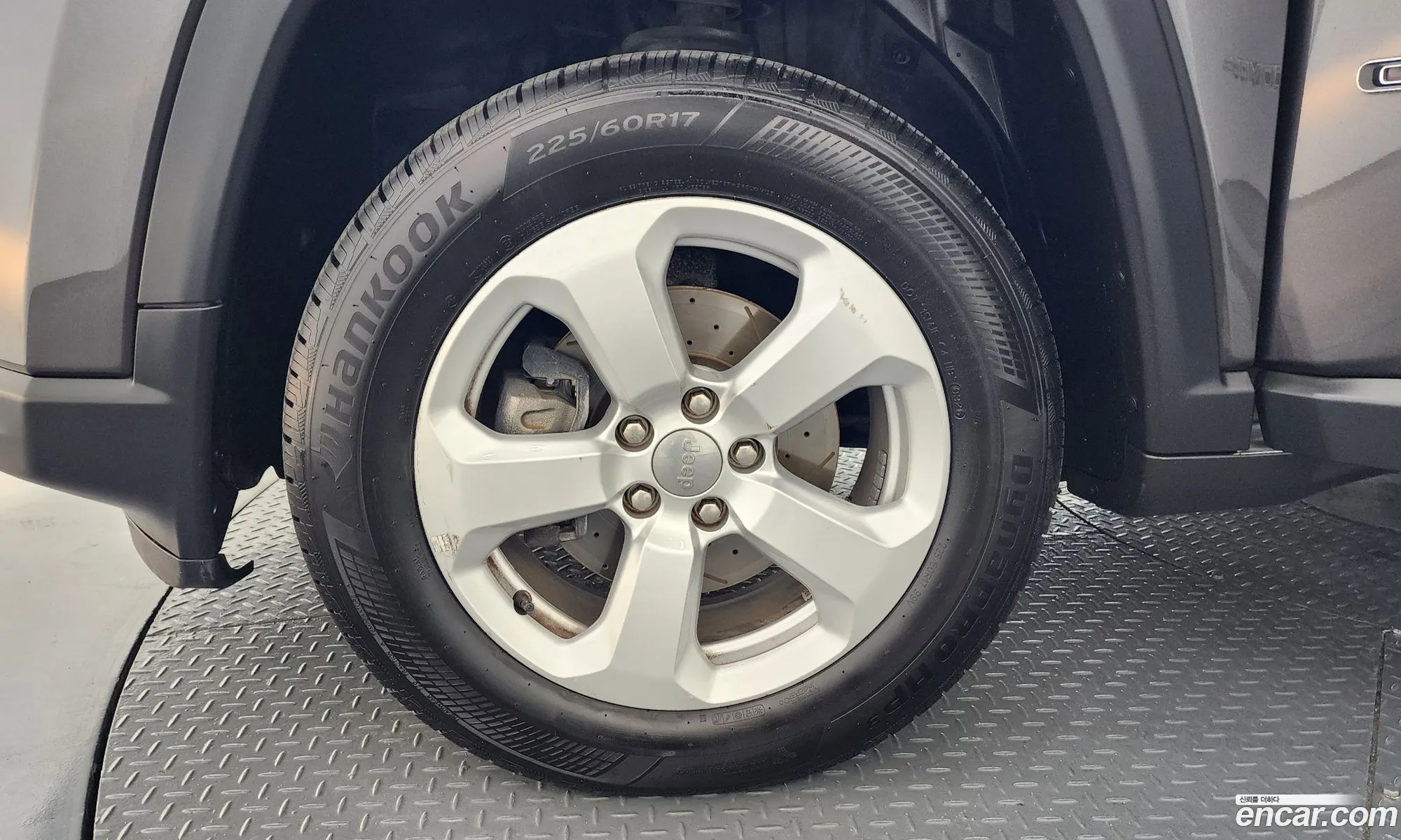 Jeep Compass 2019 3C4NJDCB1KT598371 — 30