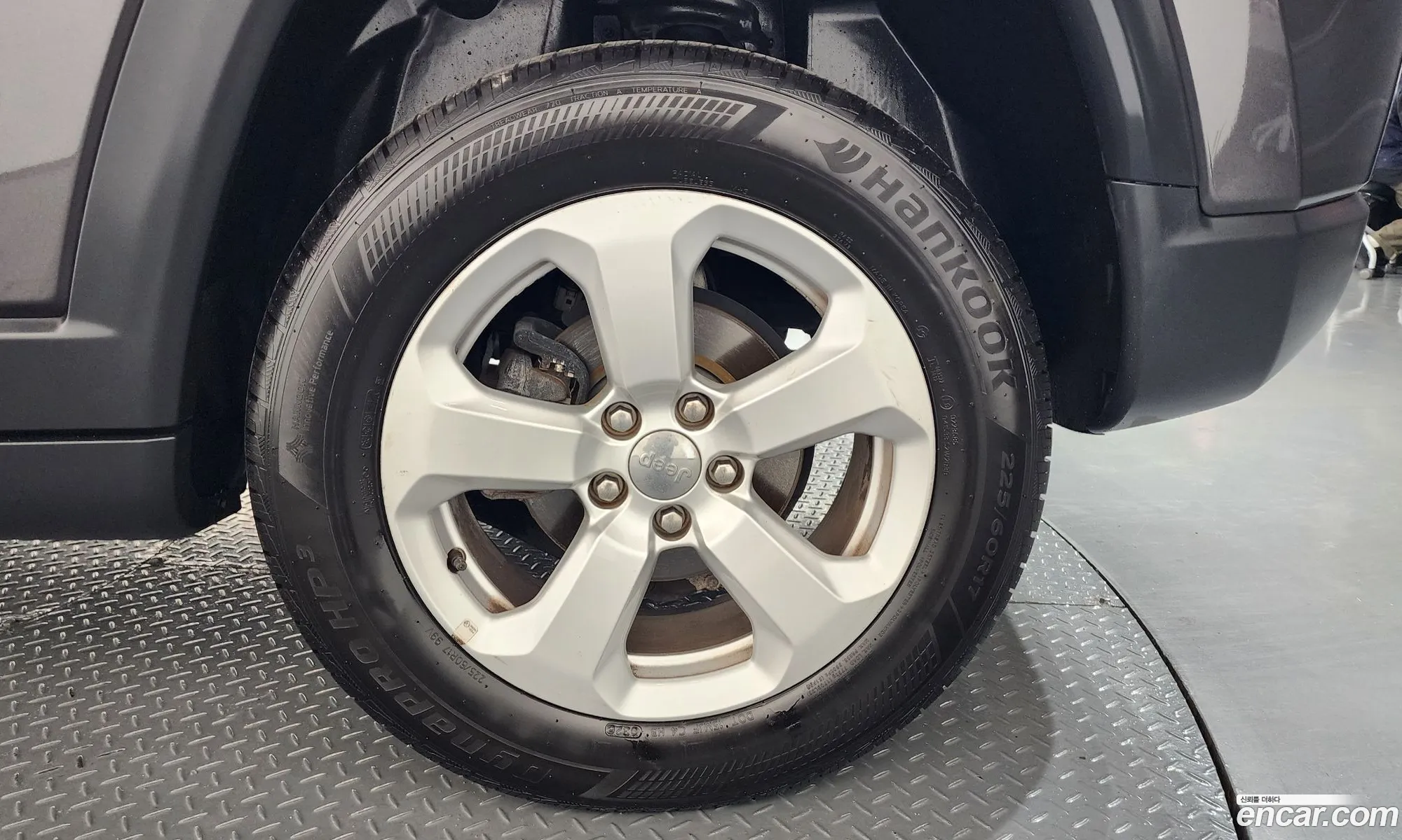 Jeep Compass 2019 3C4NJDCB1KT598371 — 17