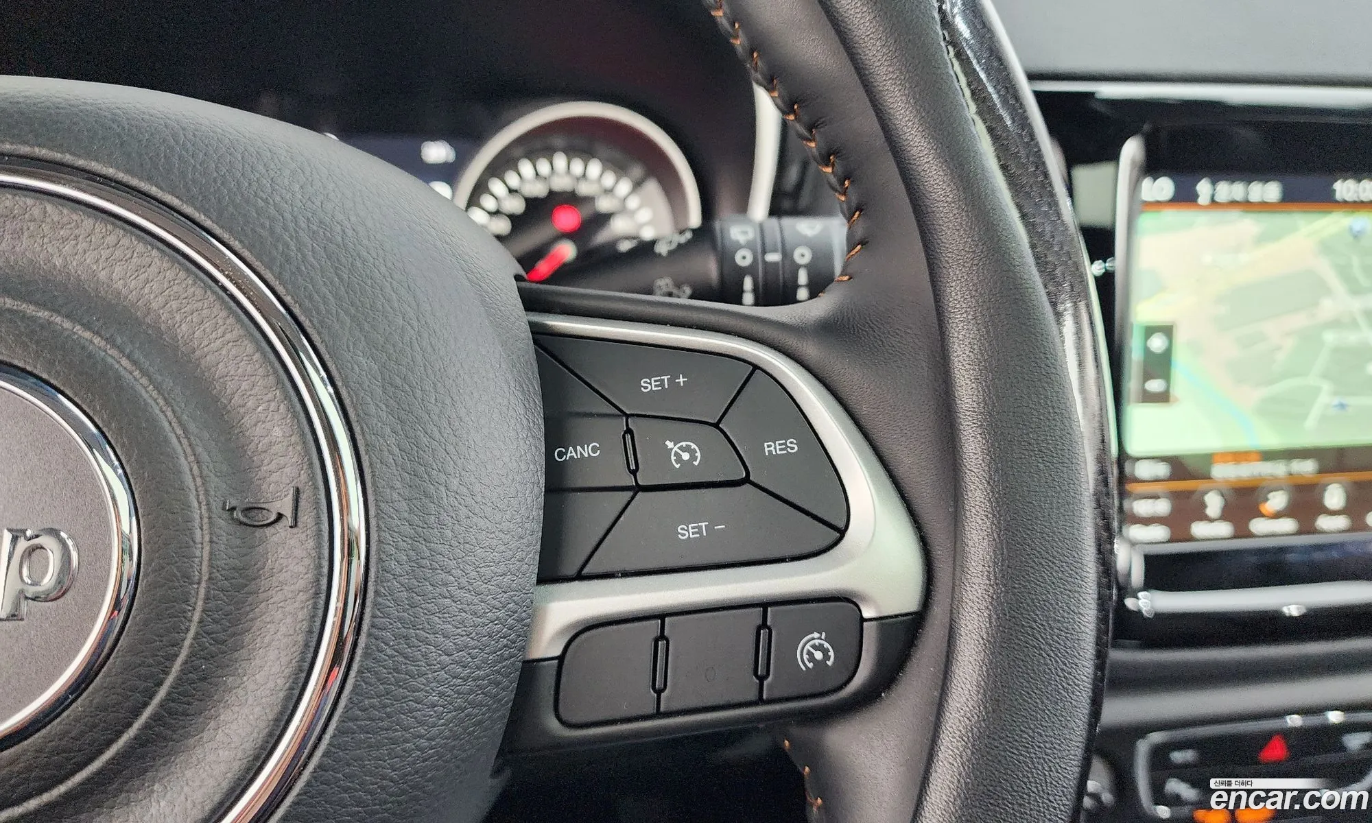 Jeep Compass 2019 3C4NJDCB1KT598371 — 24
