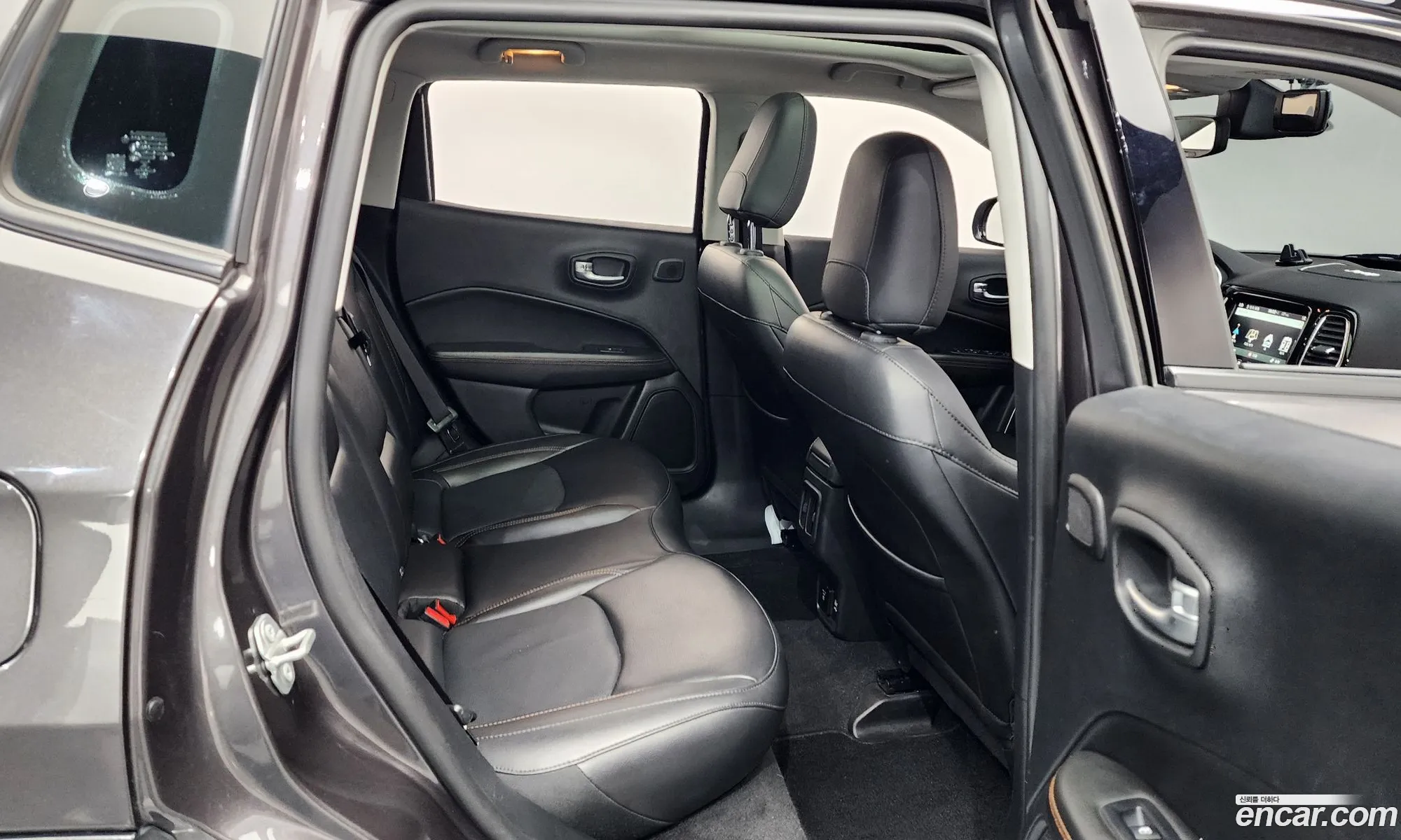 Jeep Compass 2019 3C4NJDCB1KT598371 — 8