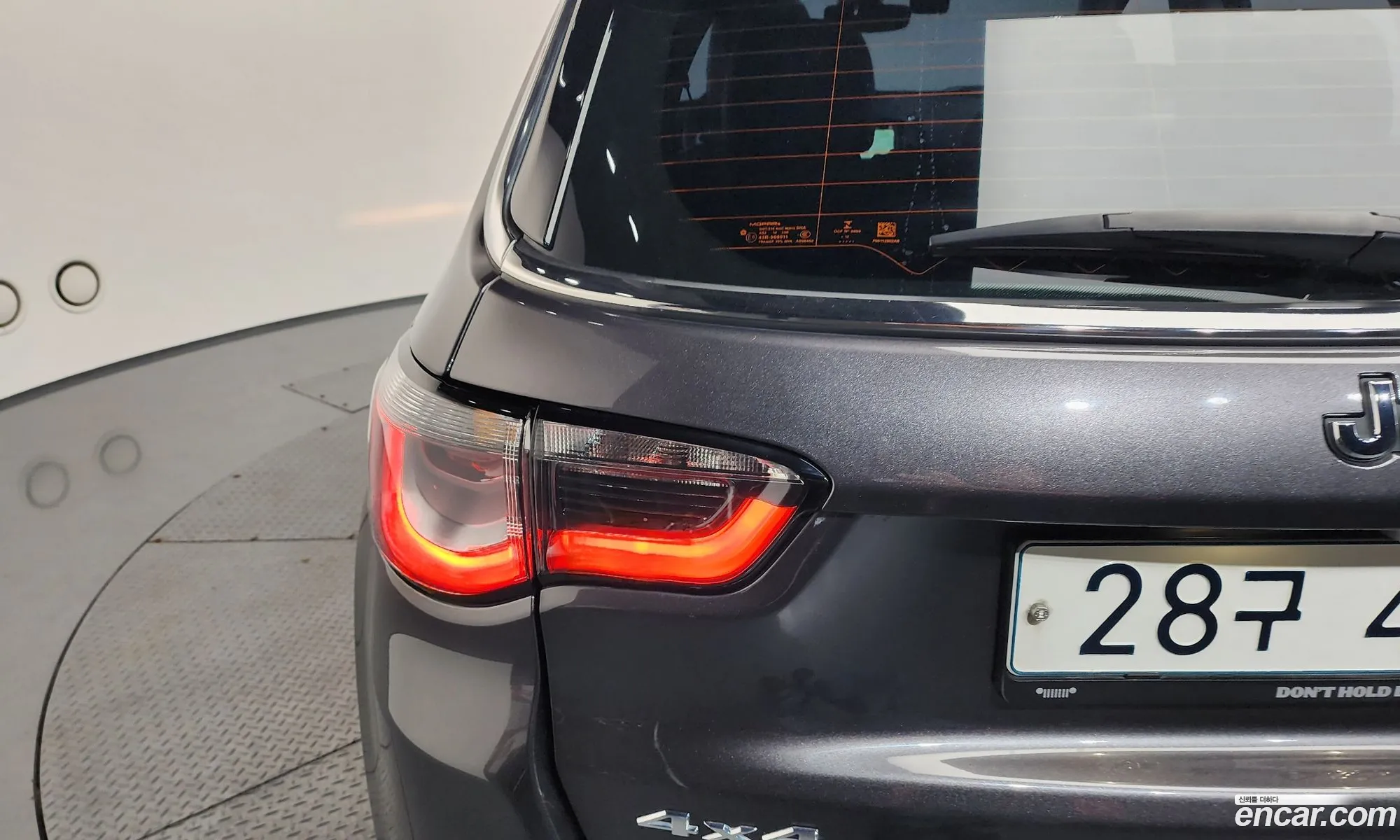 Jeep Compass 2019 3C4NJDCB1KT598371 — 32