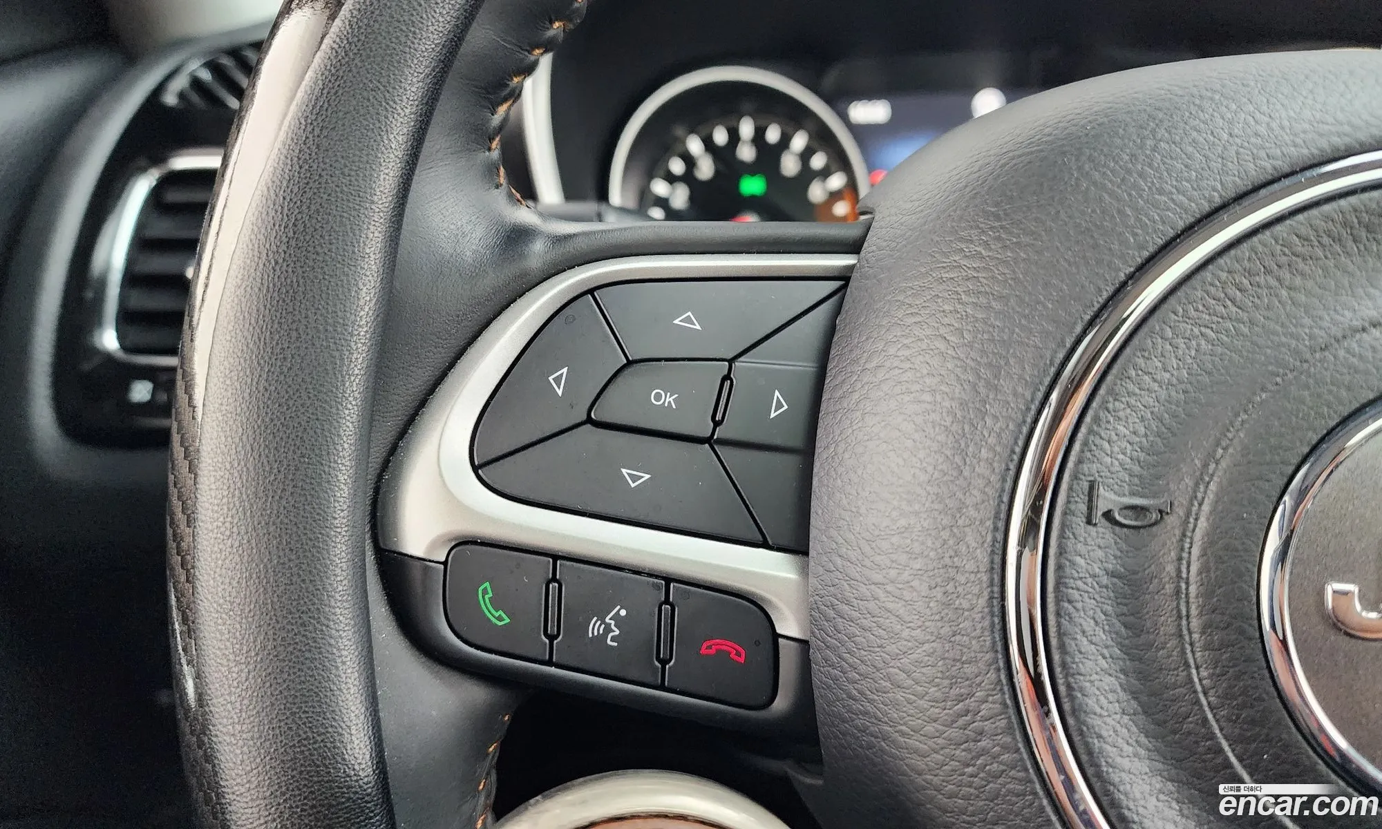 Jeep Compass 2019 3C4NJDCB1KT598371 — 27