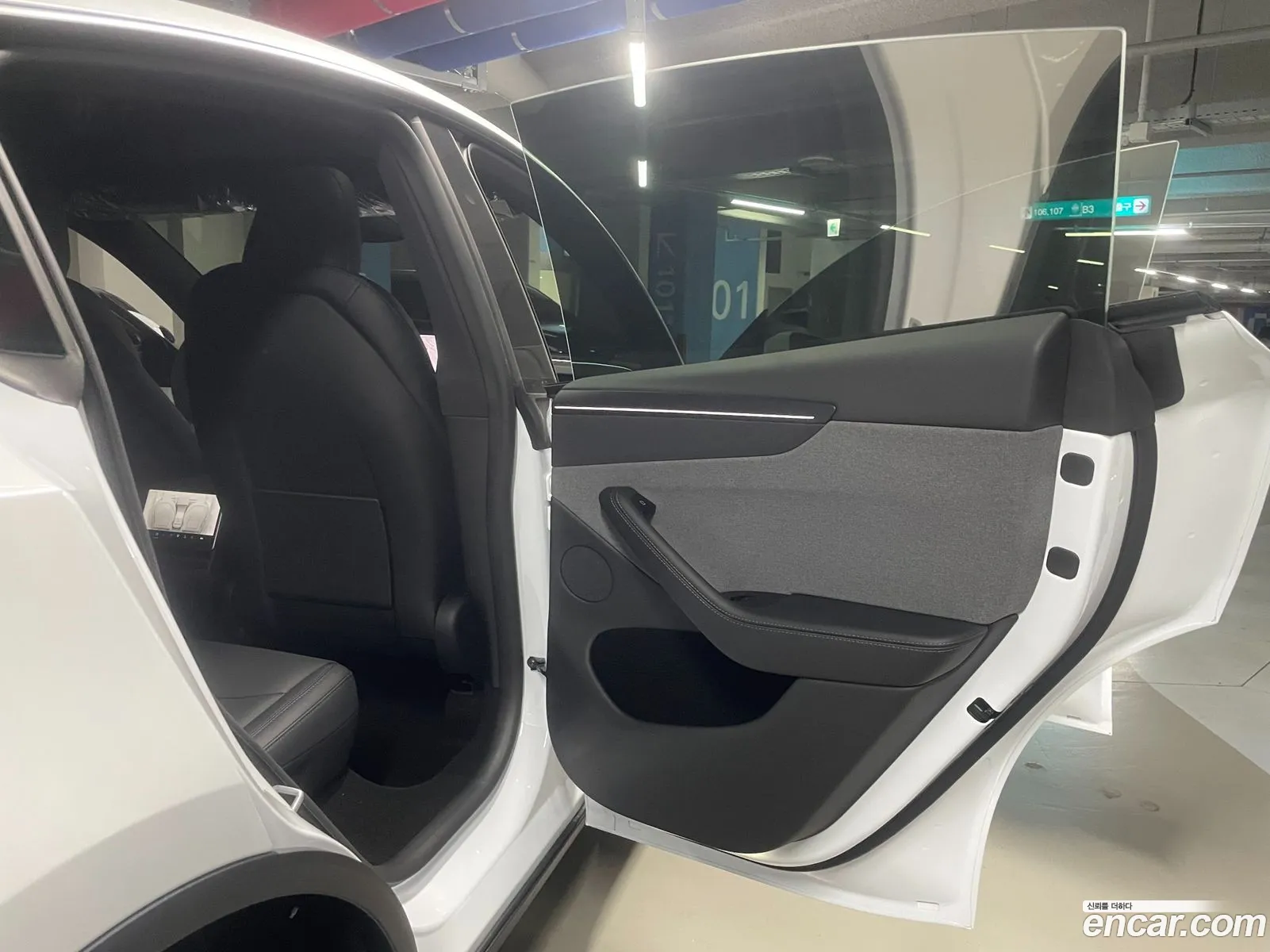 Tesla Model Y 2026 — 6