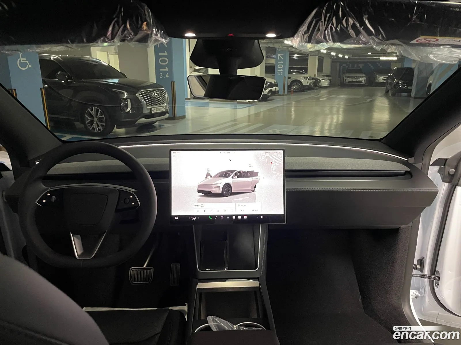 Tesla Model Y 2026 — 5