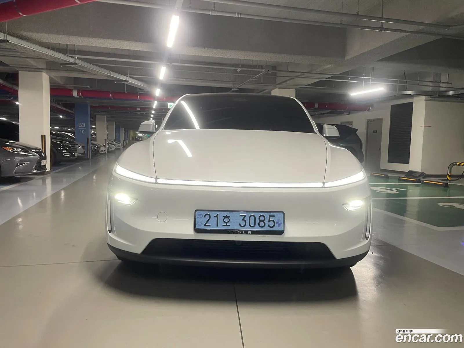 Tesla Model Y 2026 — 3