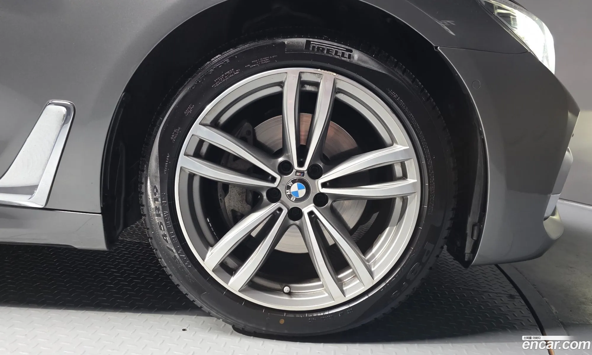 BMW 7 Series 2017 — 33