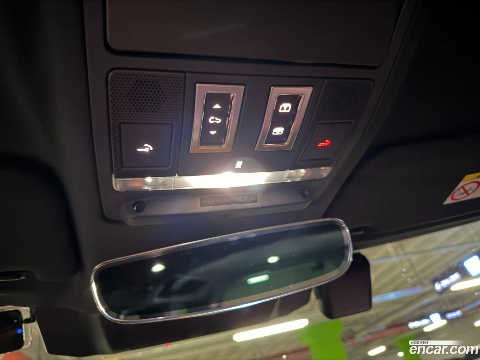 Land Rover Defender 2024 — 11