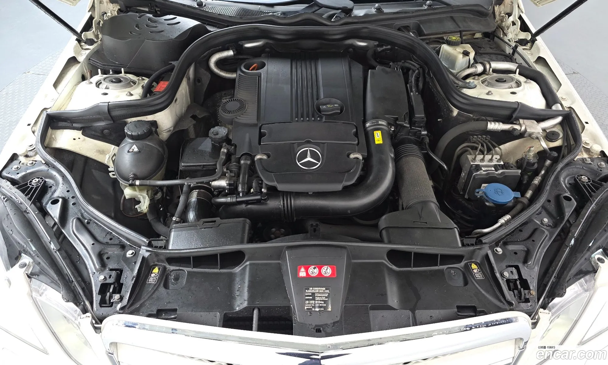 Mercedes-Benz E-Class W212 2011 WDDHF4JB1BA431460 — 18