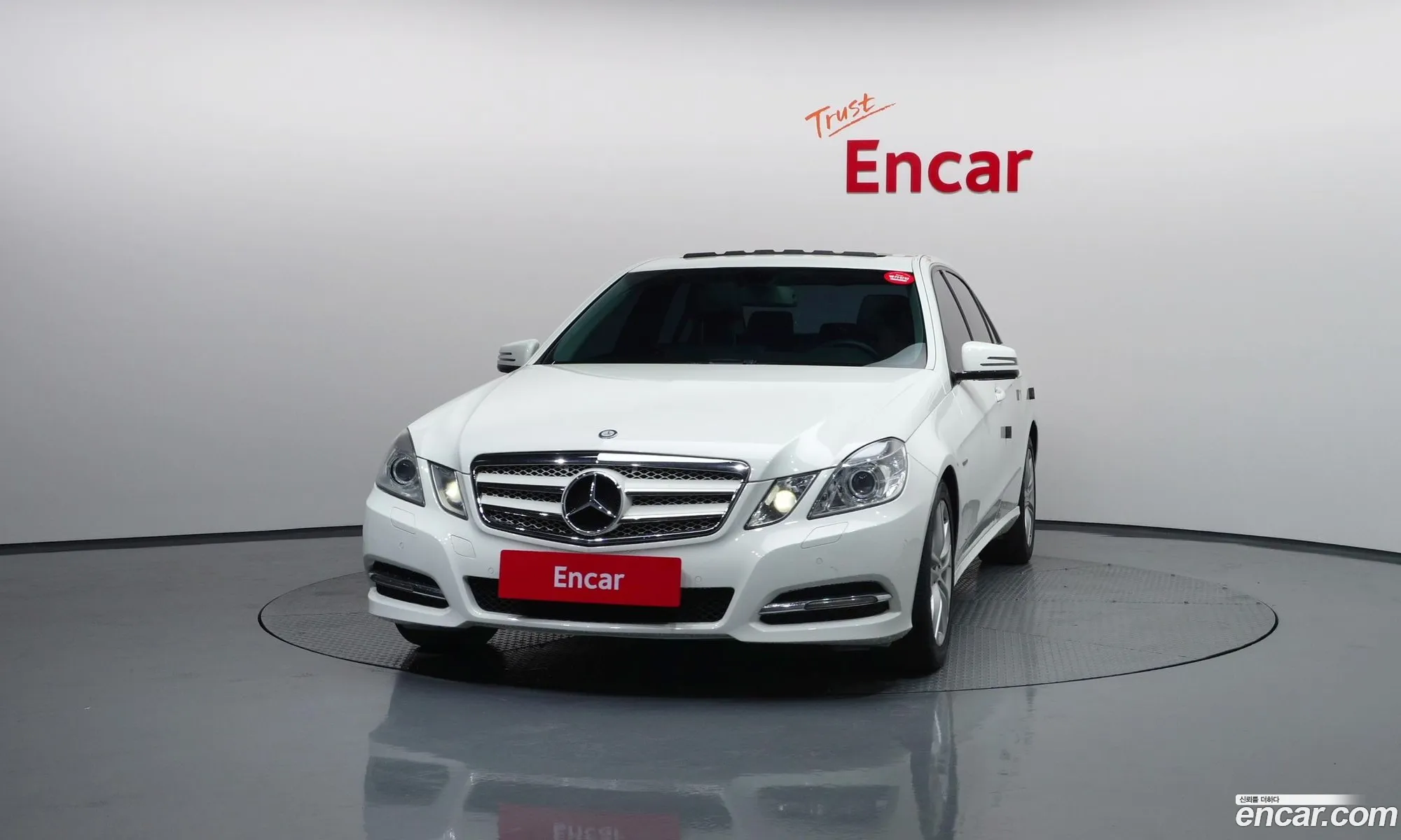 Mercedes-Benz E-Class W212 2011 WDDHF4JB1BA431460 — 3