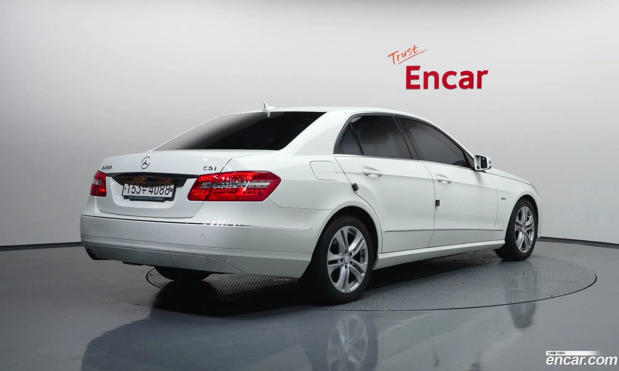 Mercedes-Benz E-Class W212 2011 WDDHF4JB1BA431460 — 17