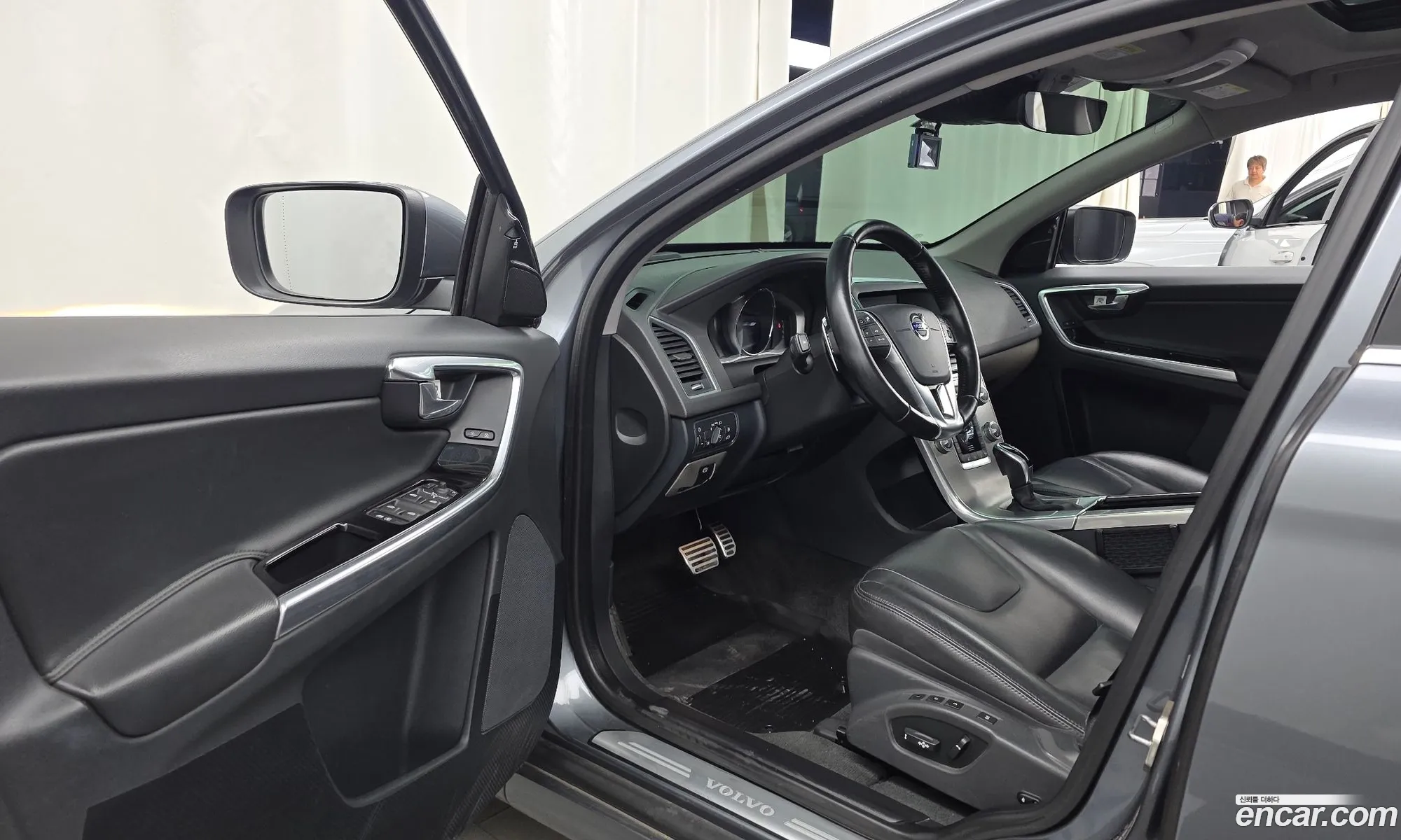 Volvo XC60 2016 YV1DZA8BDH2070667 — 10